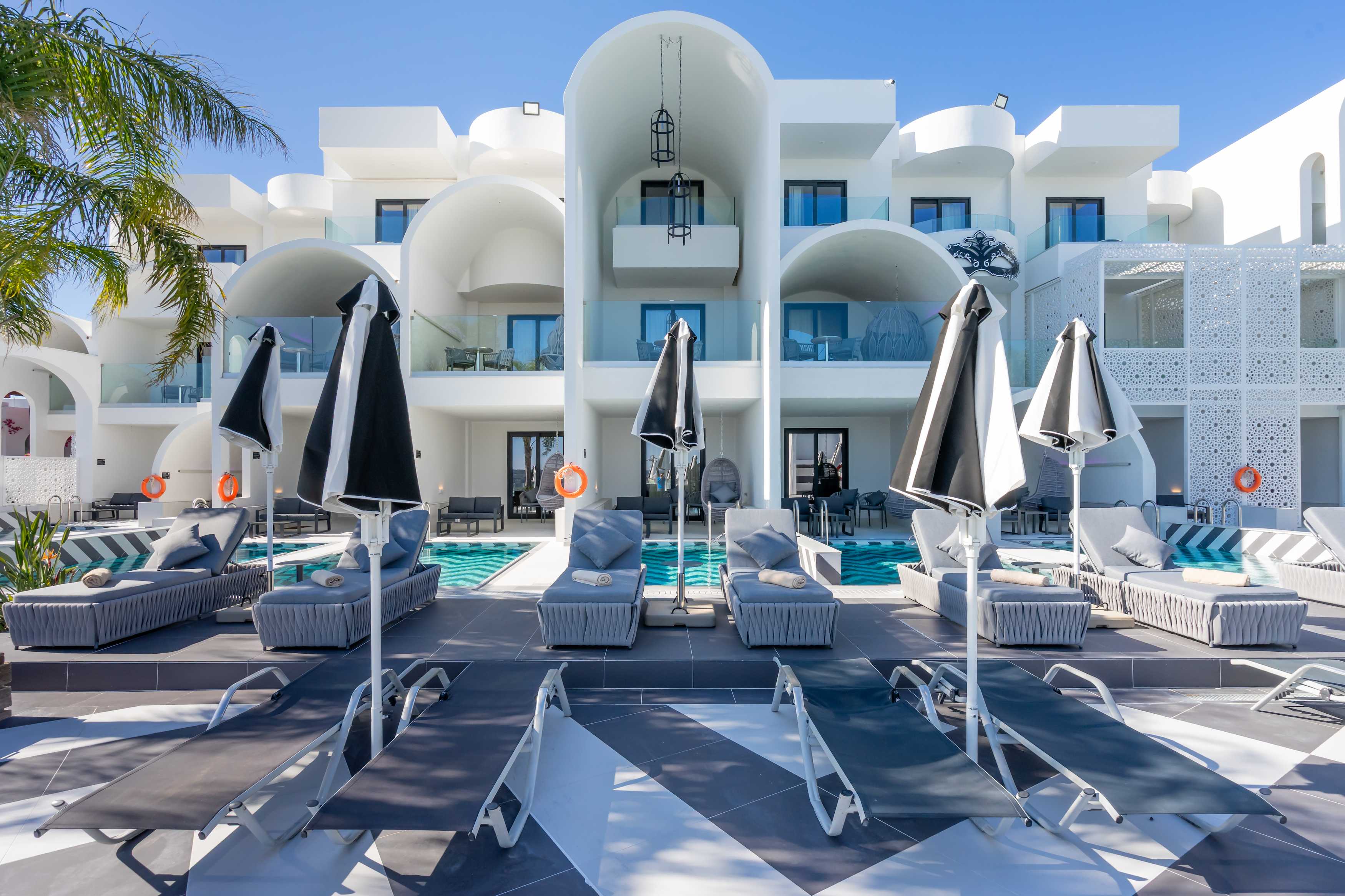 Double or Twin Deluxe with Private Pool