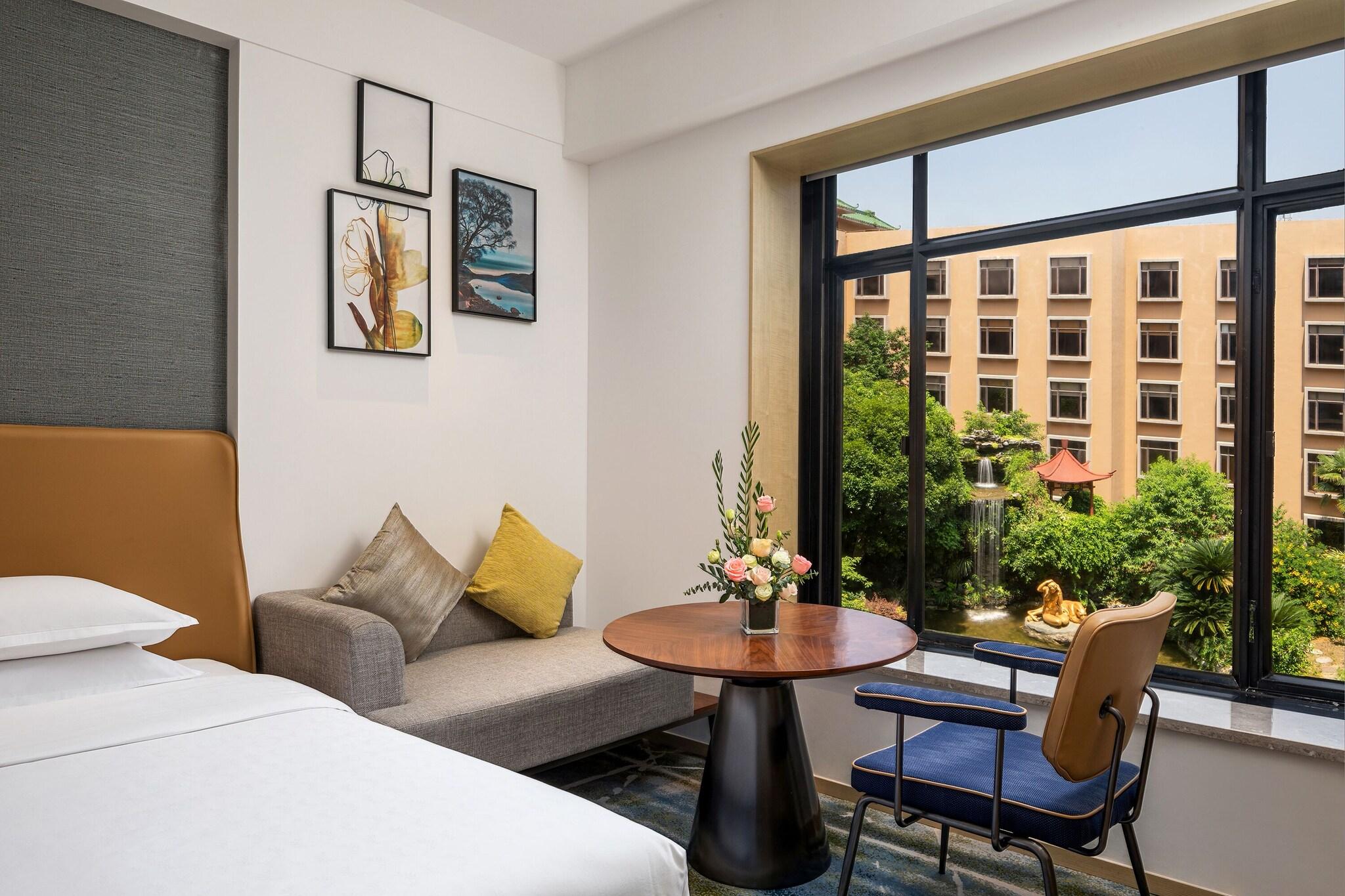 Double Club King Bed