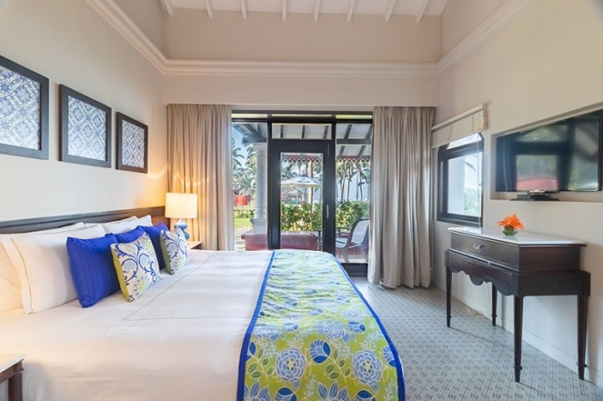 Villa Sea View King Bed