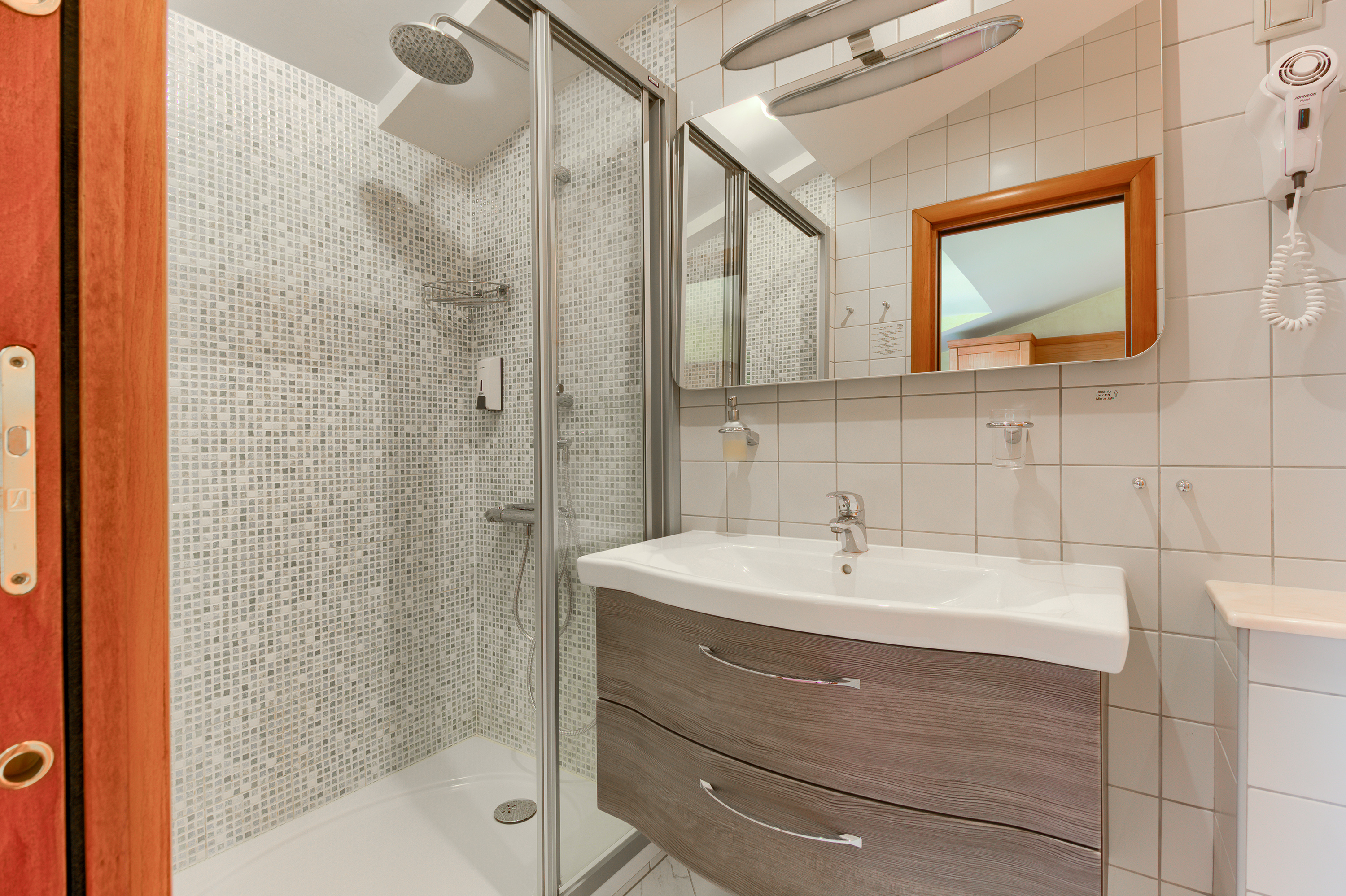 Double Single Superior with Balcony