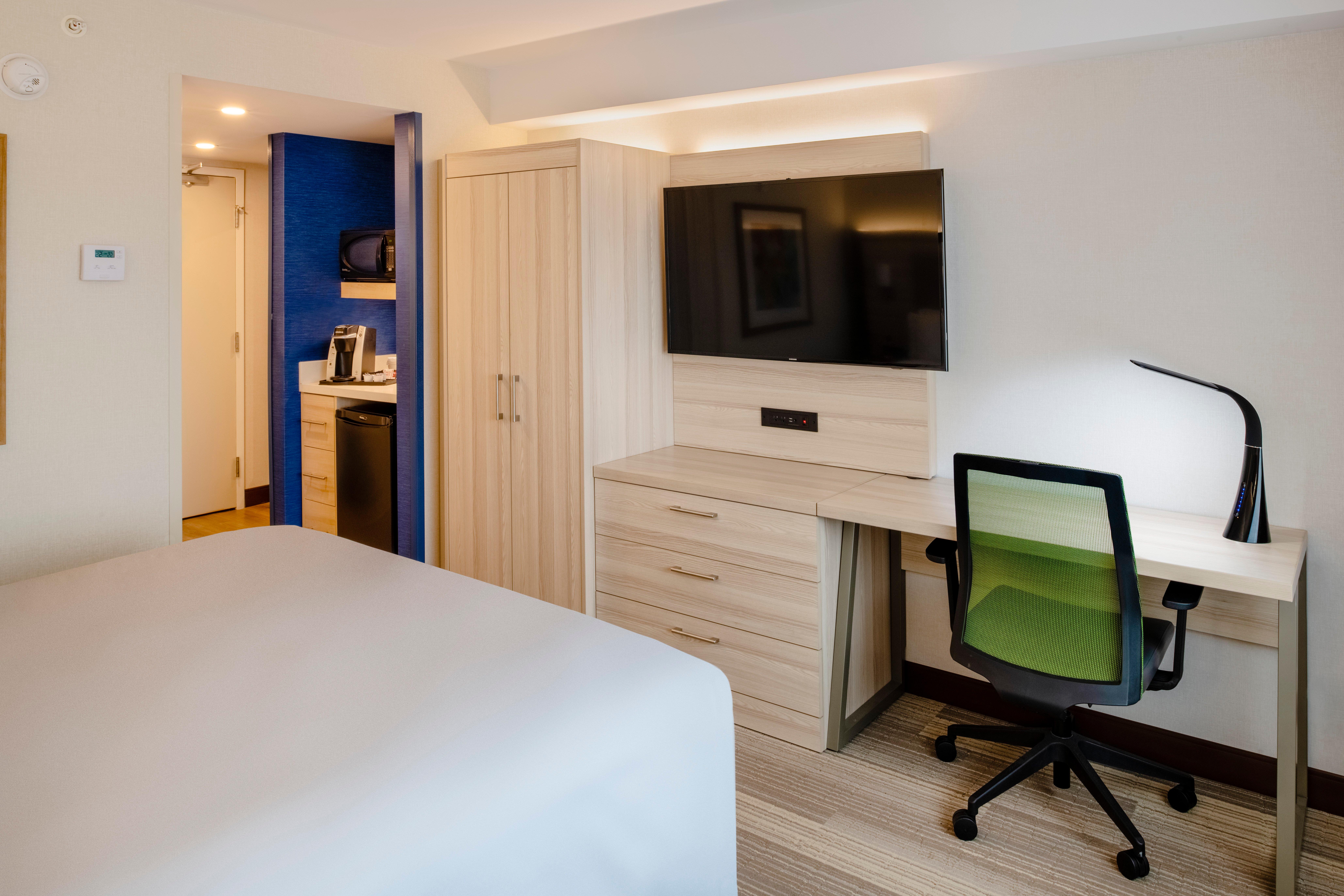 Double Queen Size Bed