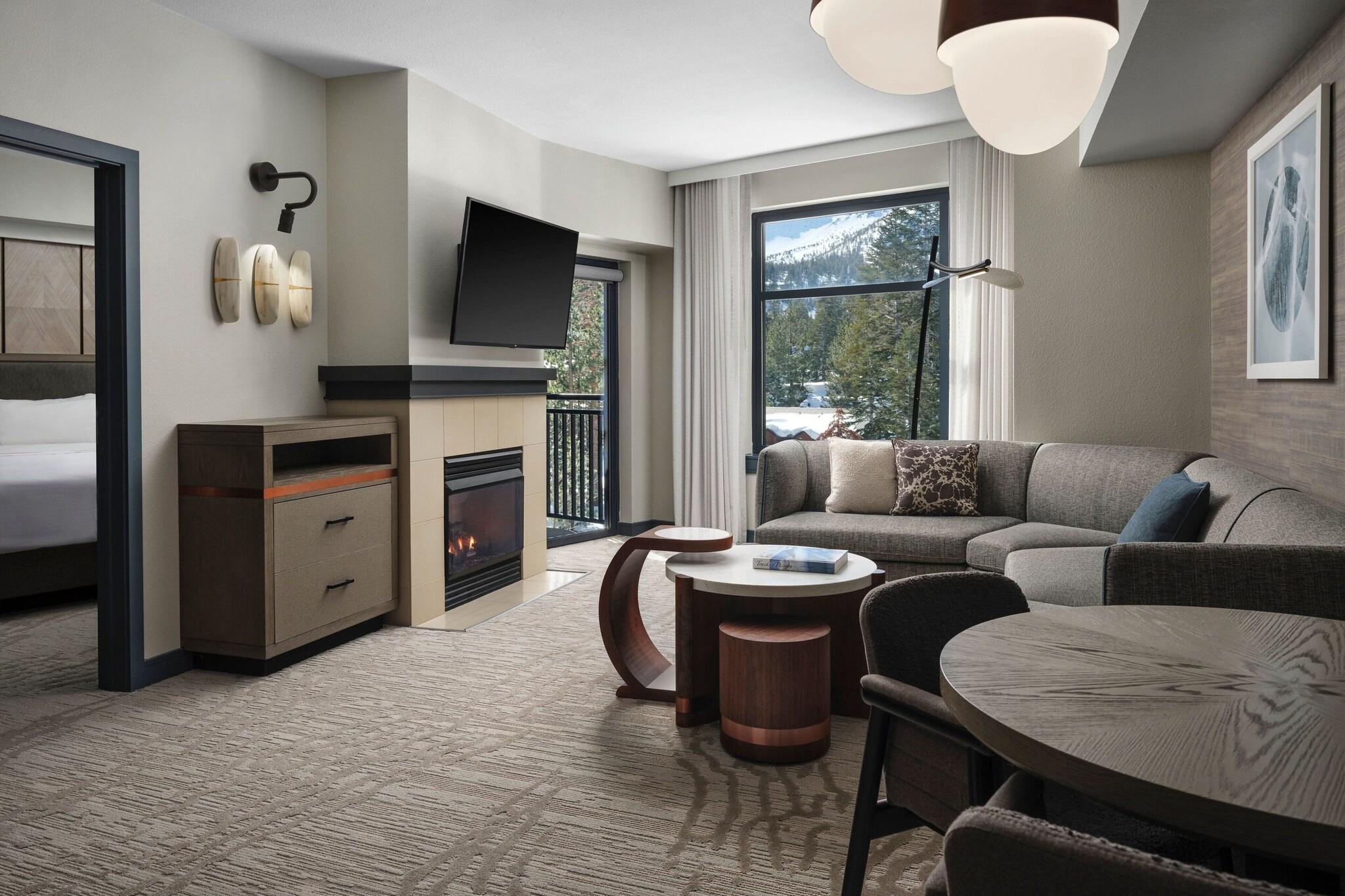 Suite King Size Bed