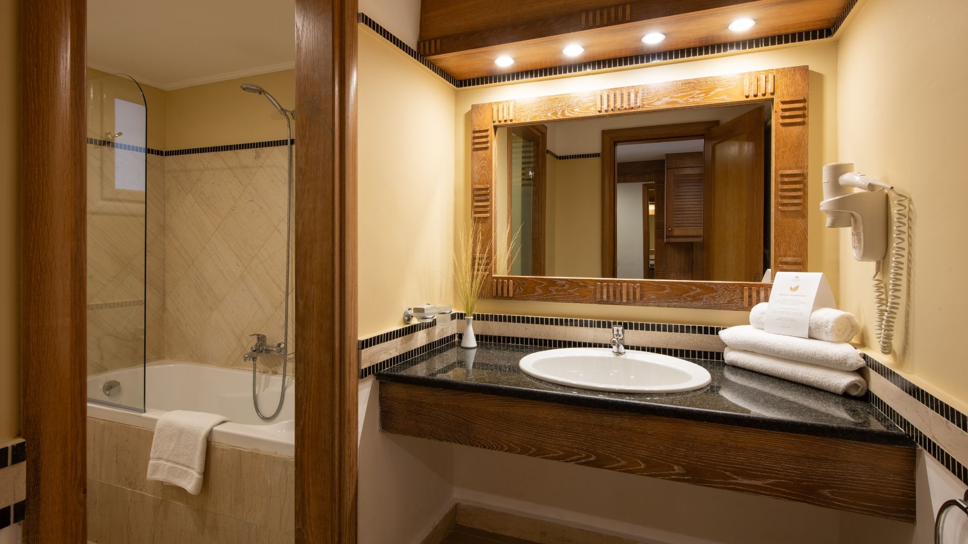 Family Room Garden View