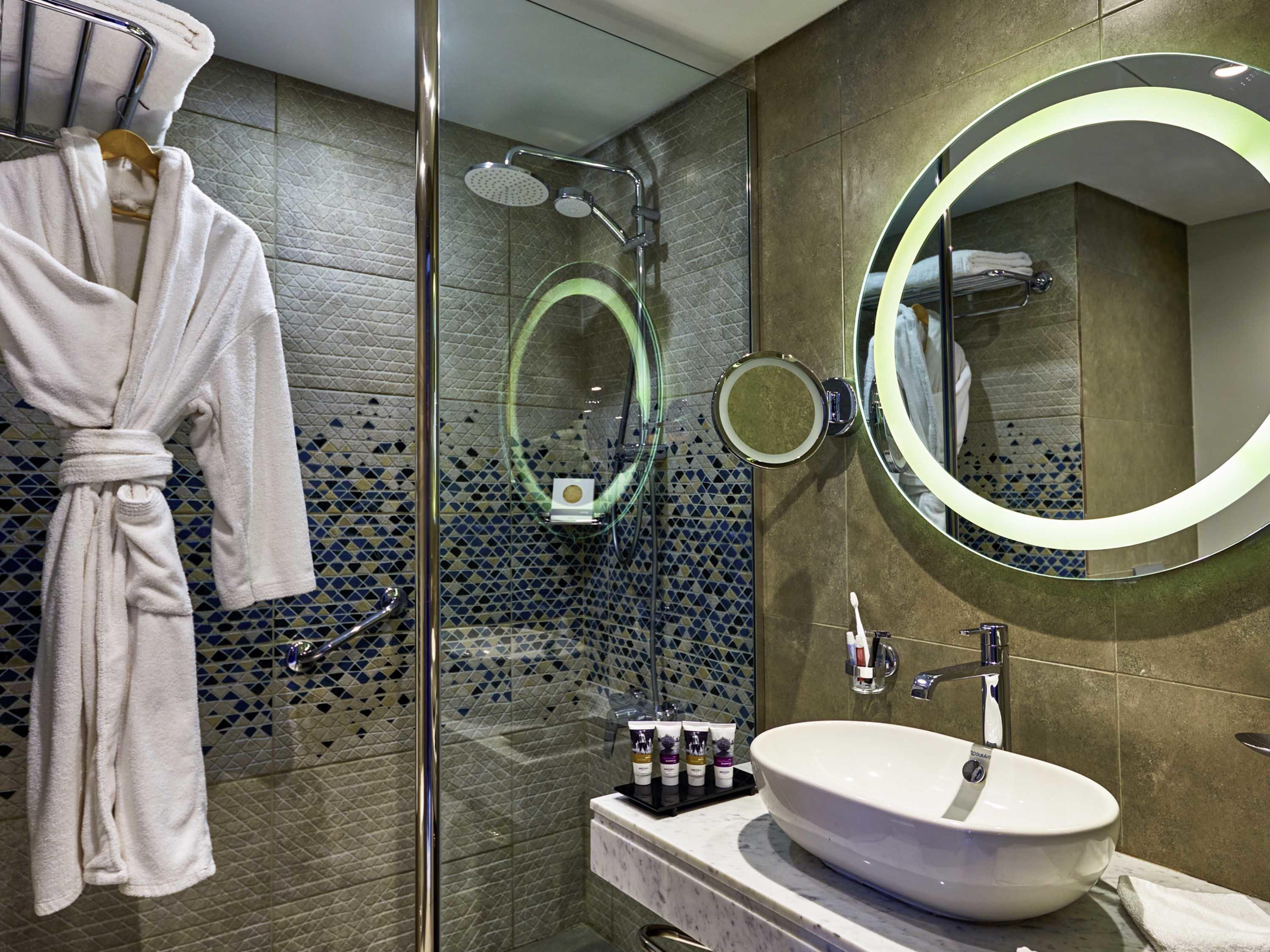 Twin Superior Lake View