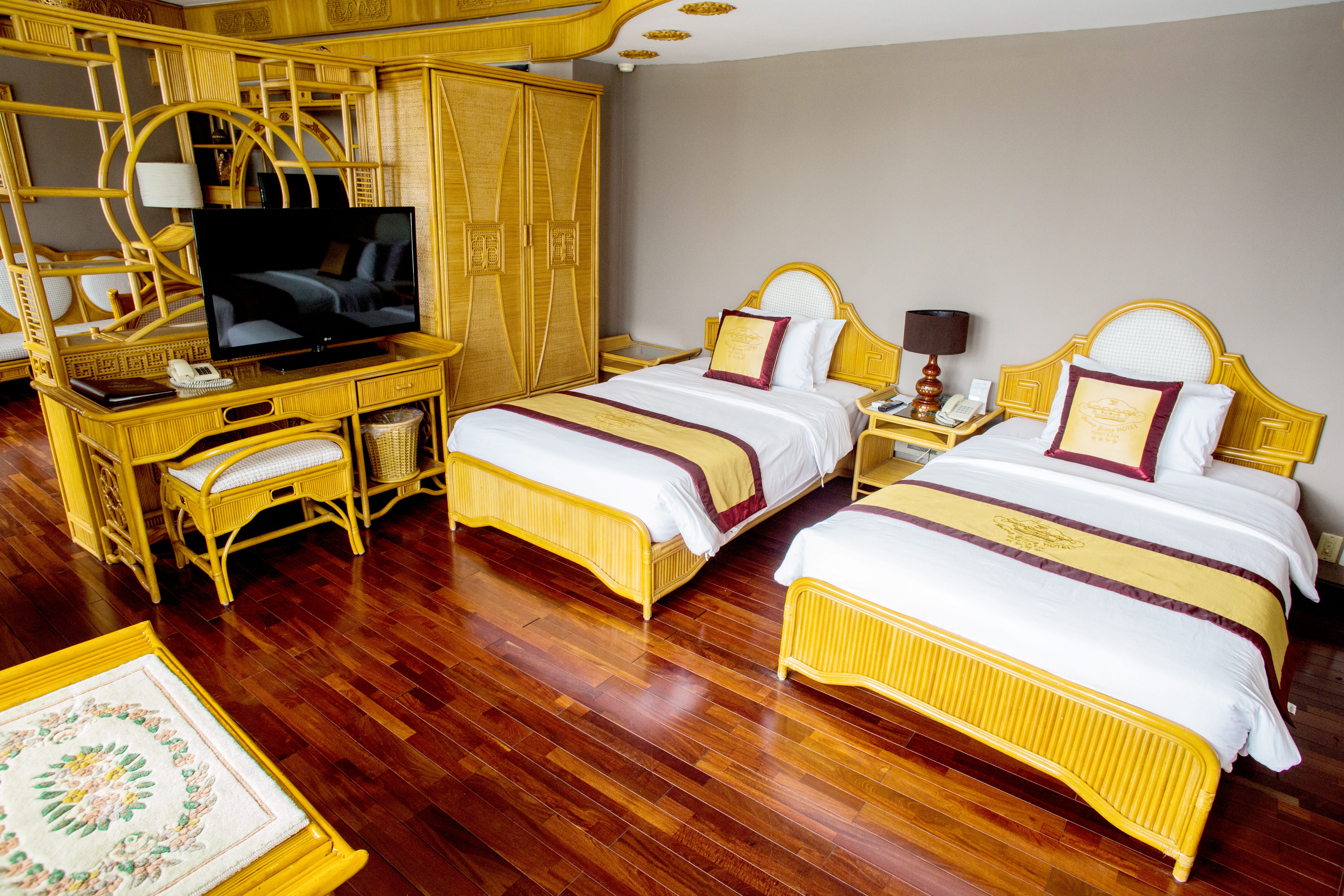 Junior Suite King Size Bed