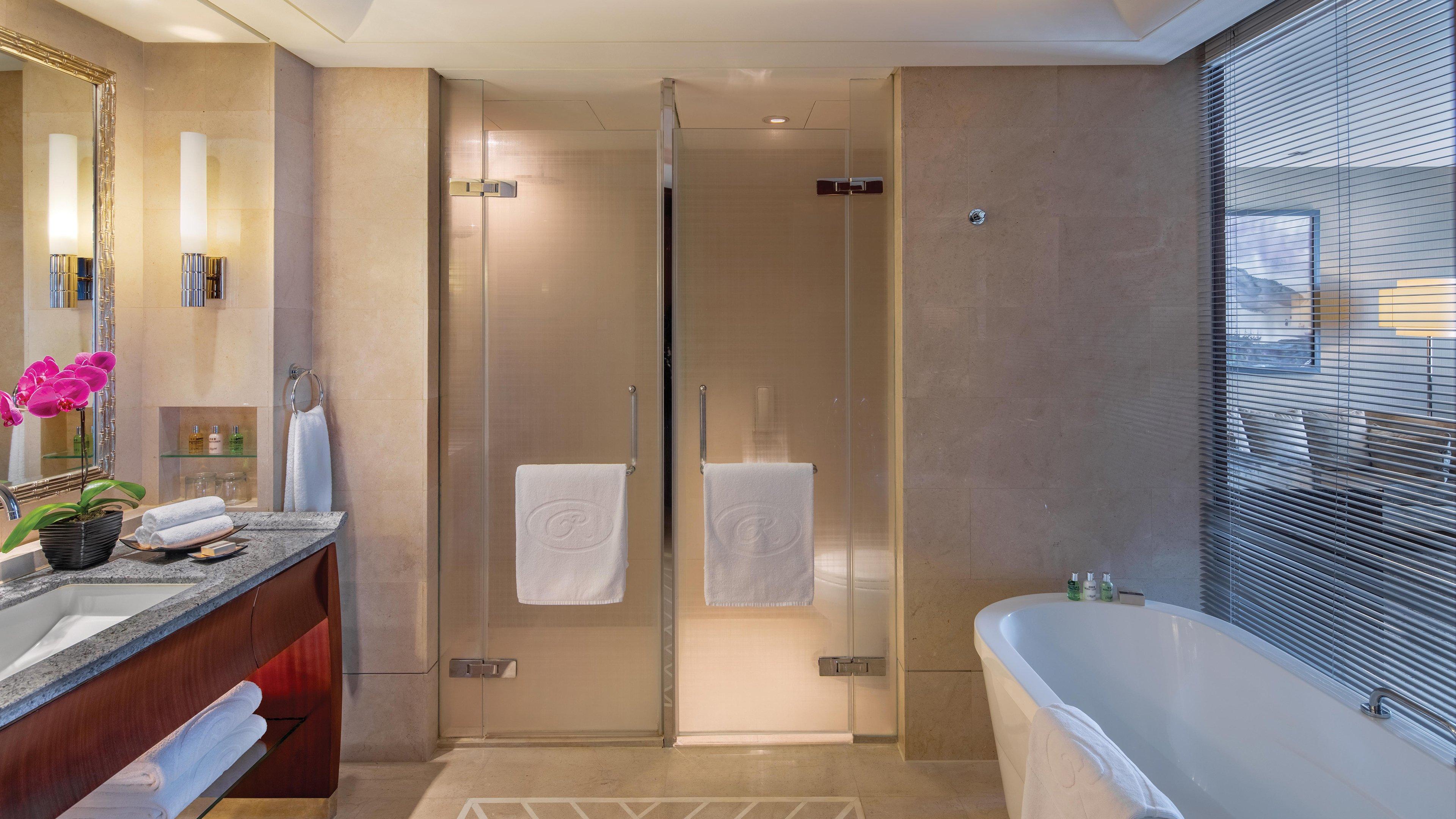 Double Club King Bed