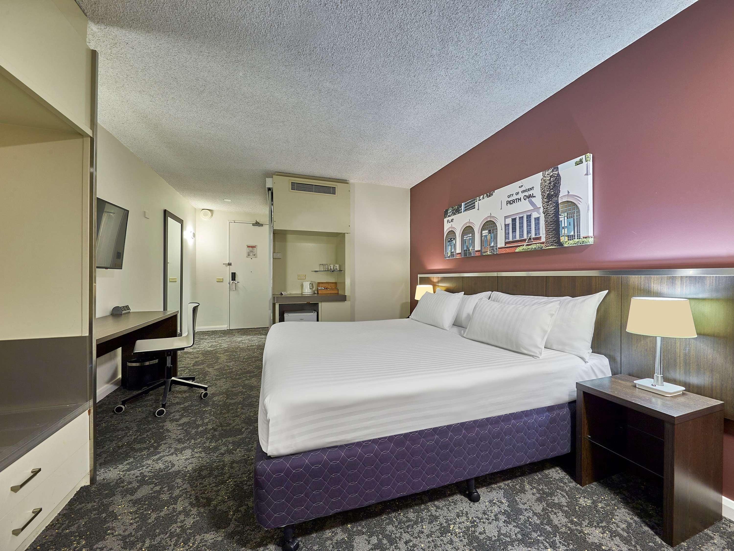 Double Queen Size Bed