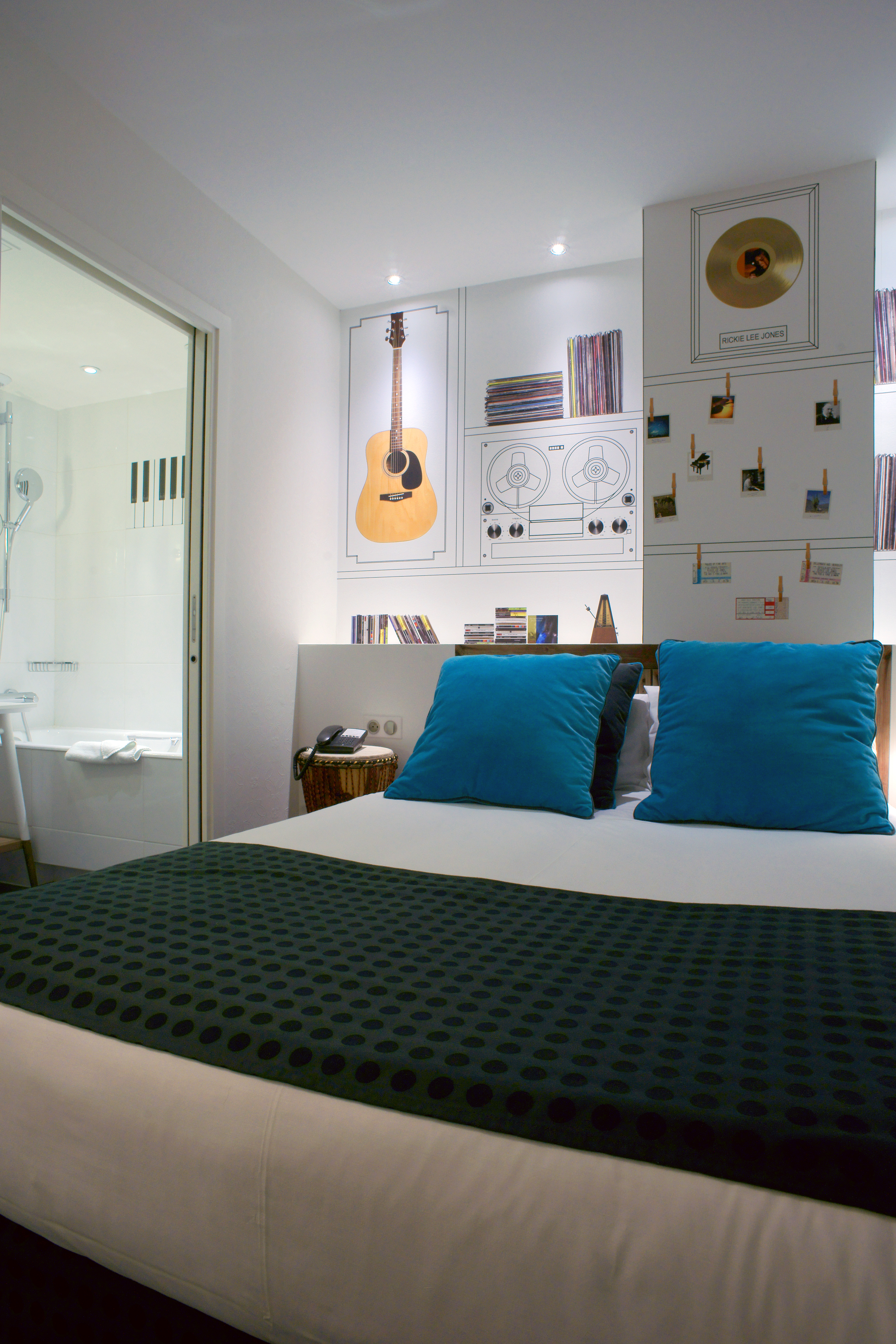 Quadruple Connecting Room