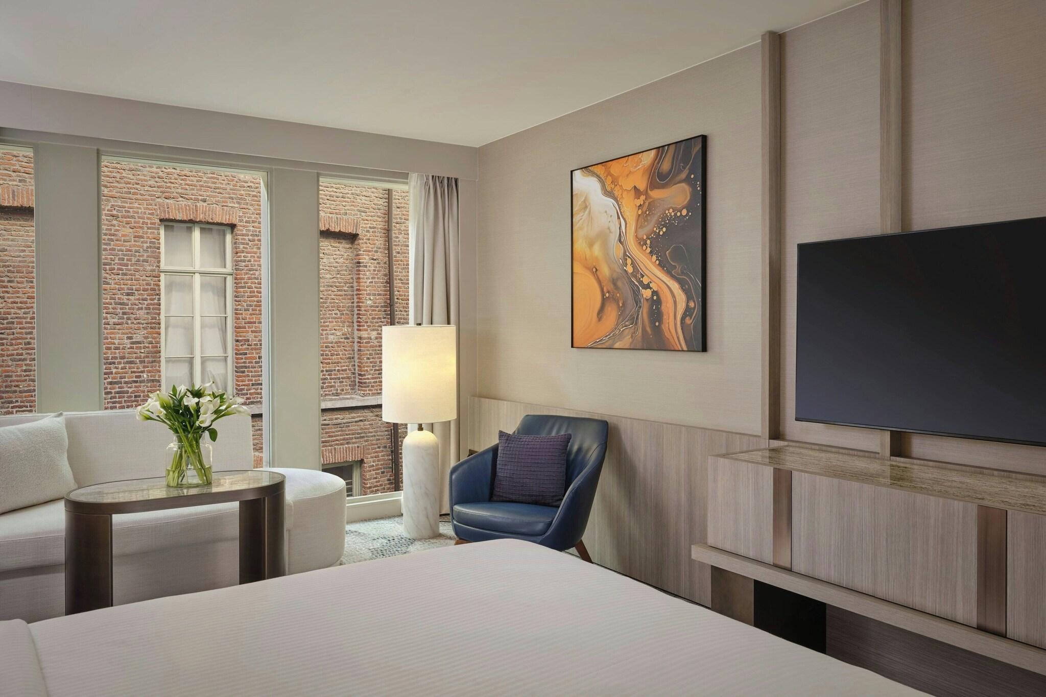Double Deluxe King Bed