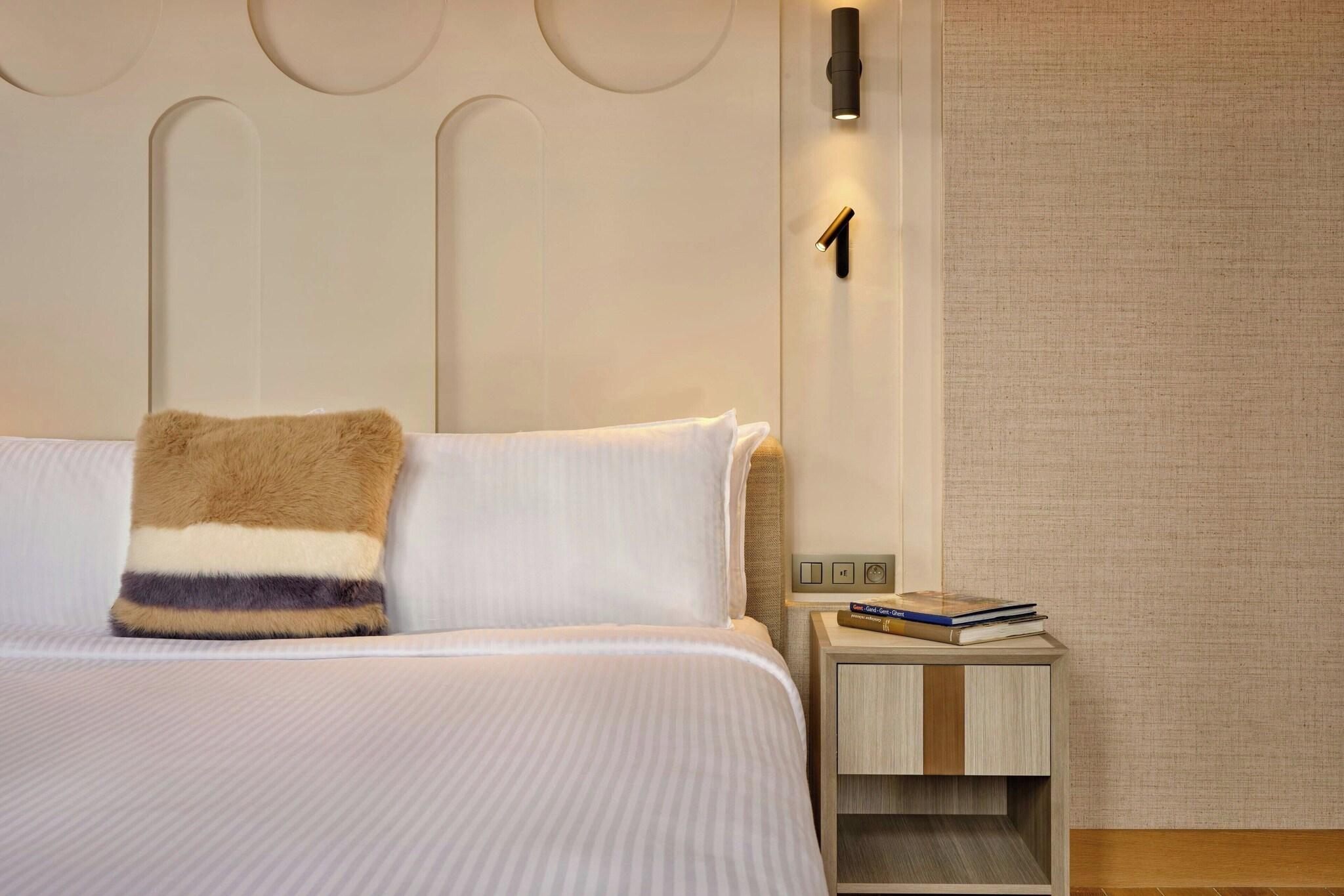 Double Premium King Bed