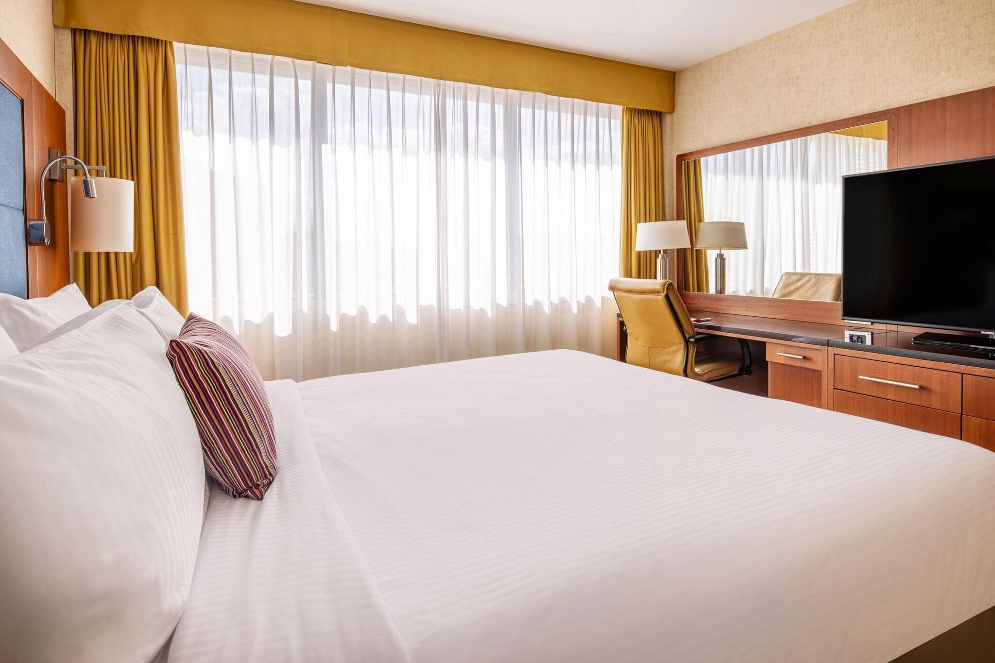 Double Executive King Bed