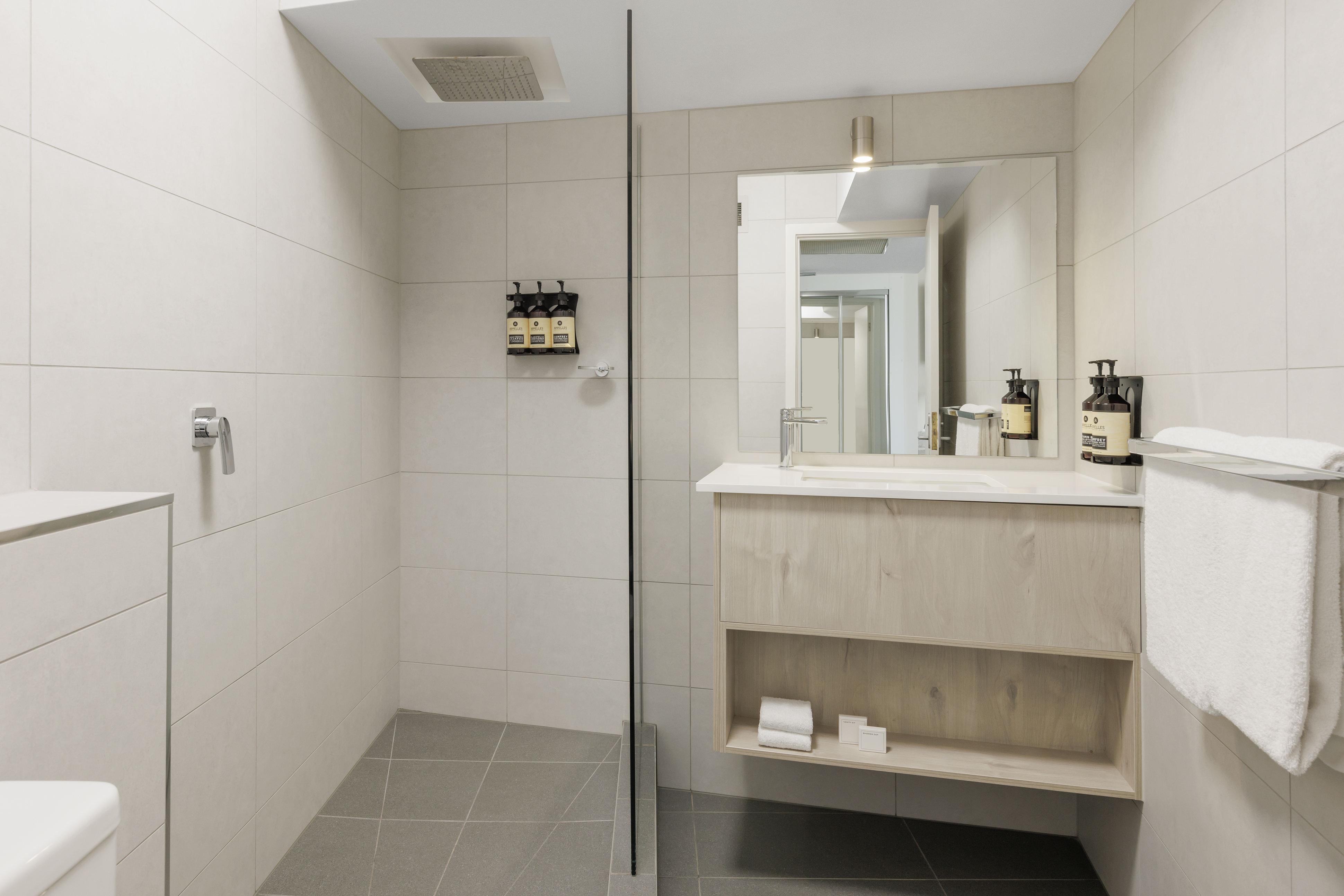 Double Superior Queen Bed