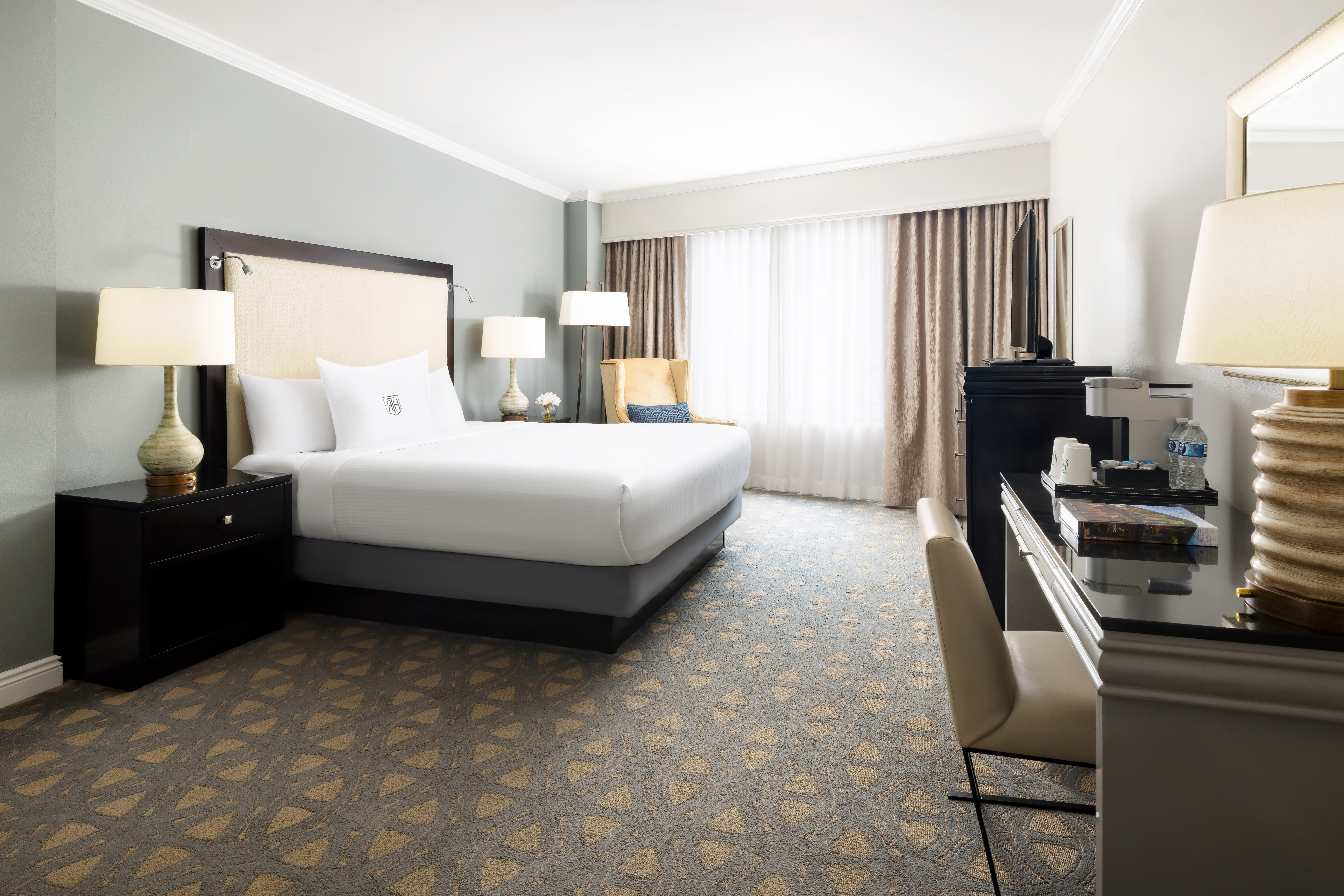 Double Deluxe King Bed
