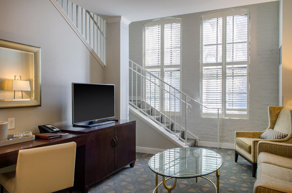 Suite Executive King Bed