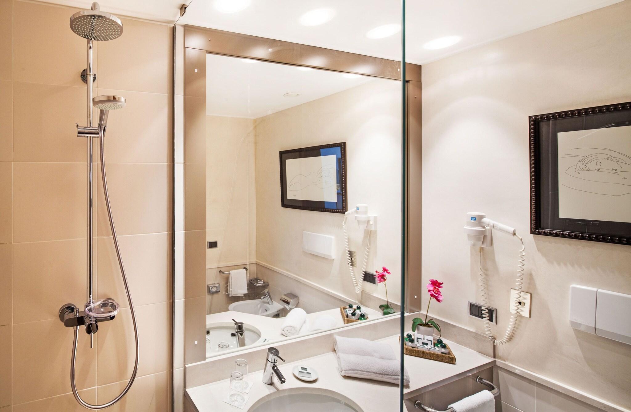 Junior Suite King Size Bed