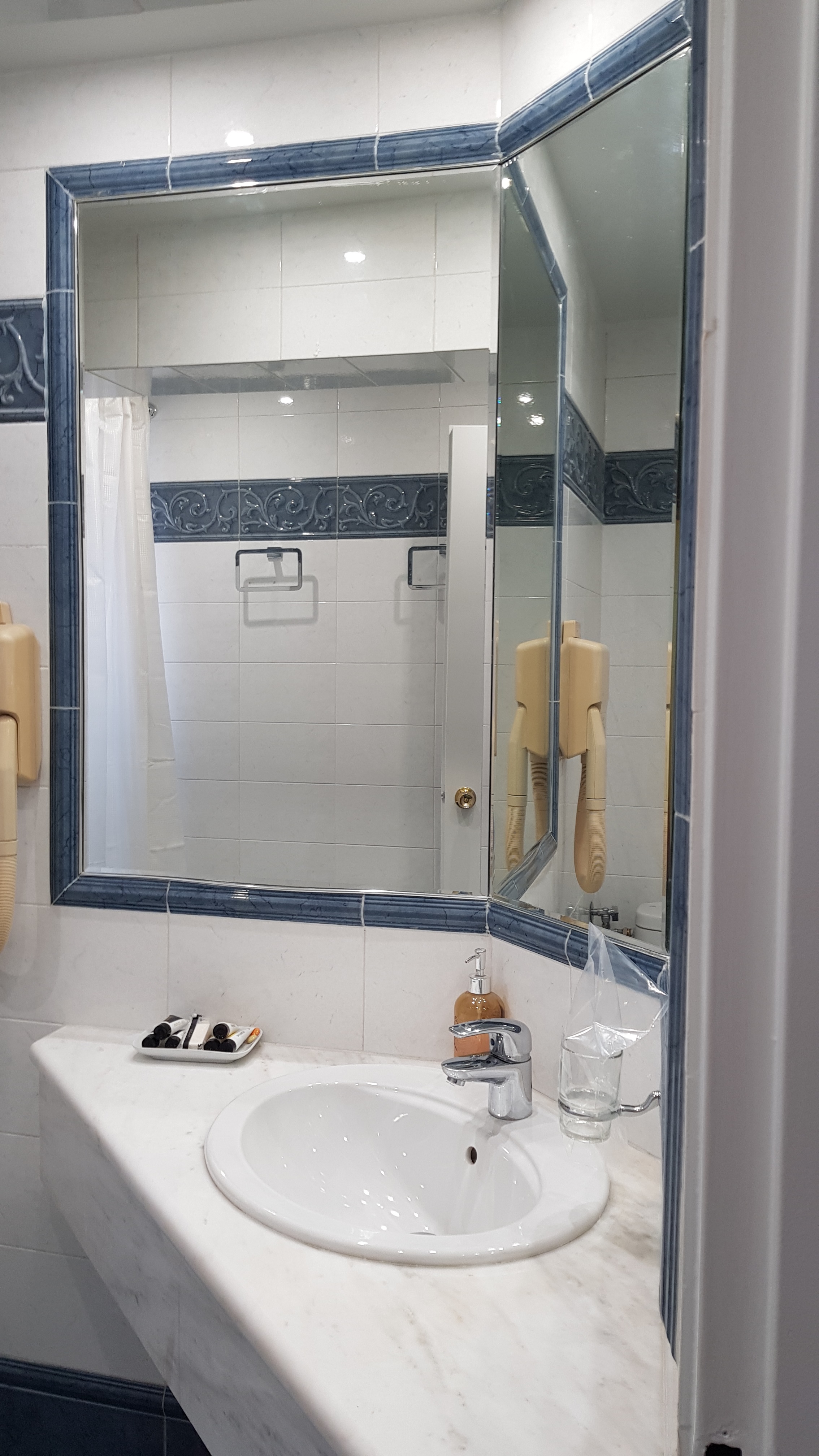 Double or Twin Standard