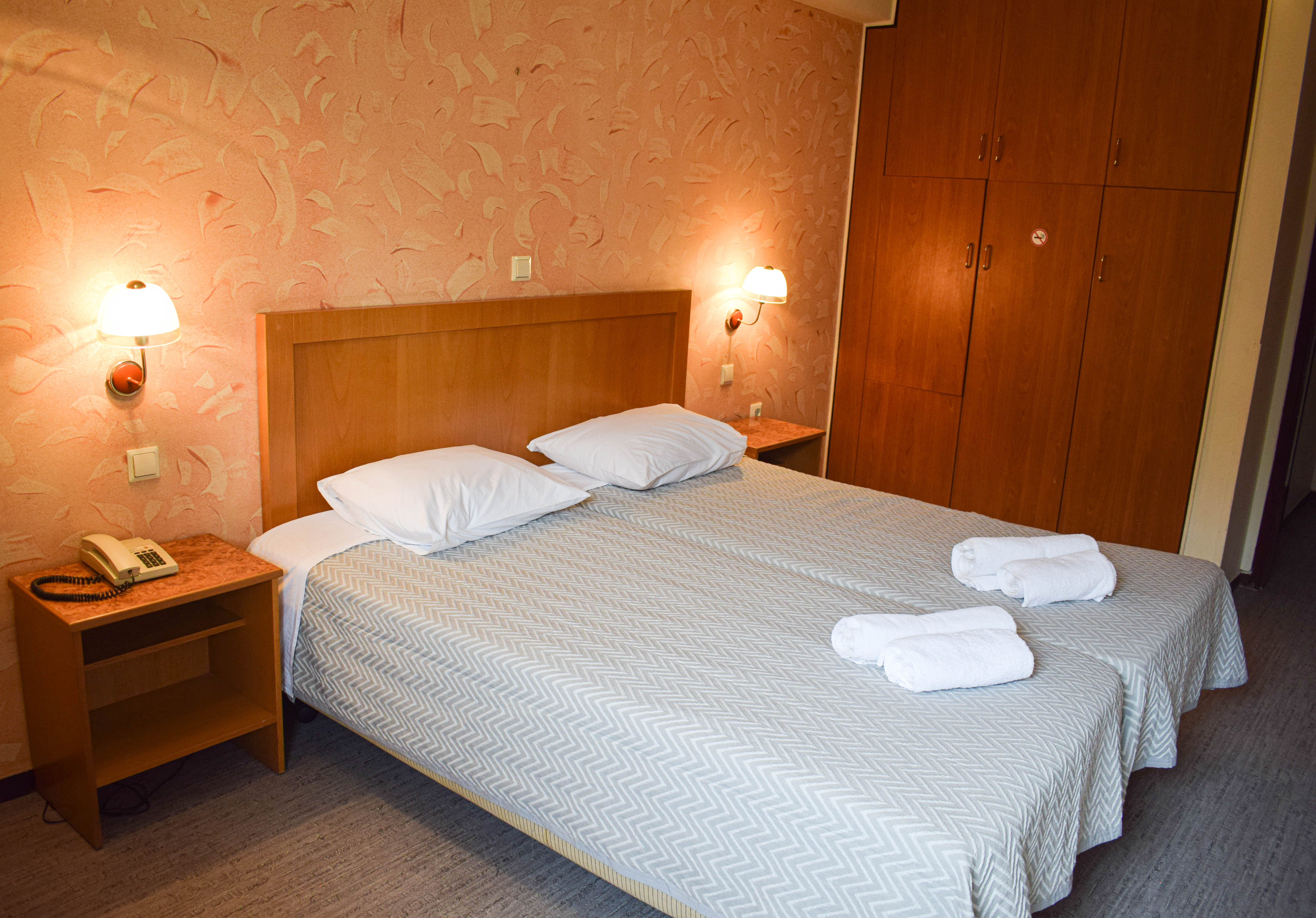 Double or Twin Standard