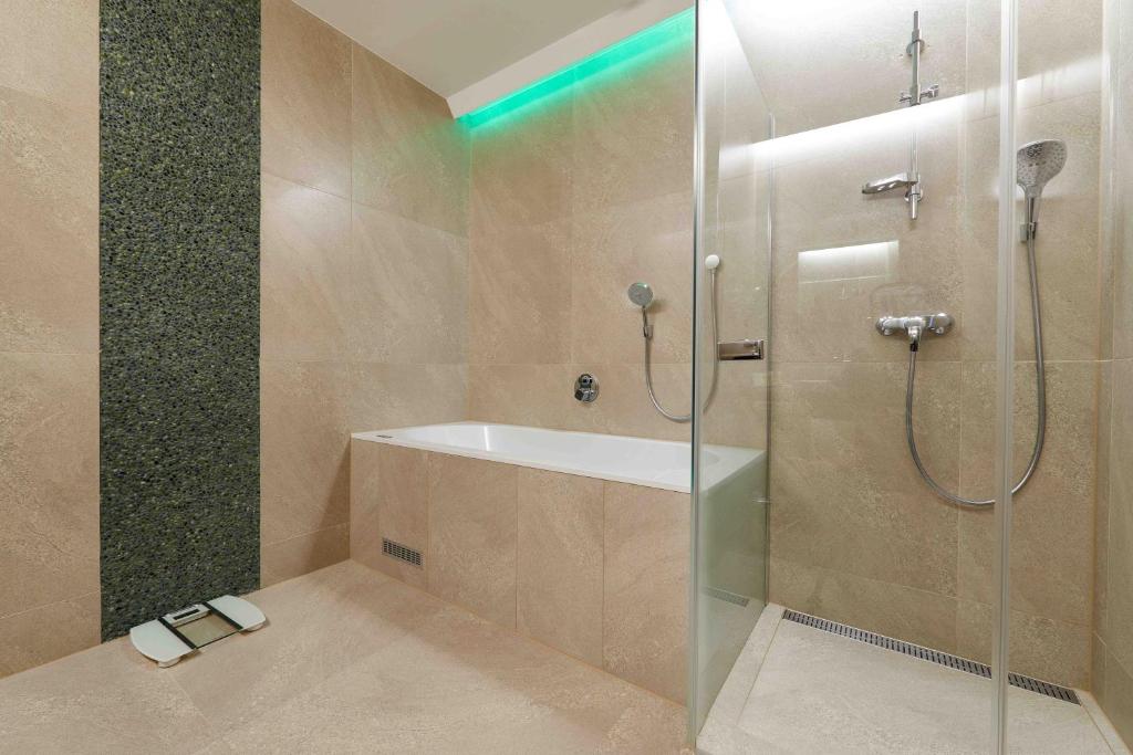 Double Single Deluxe