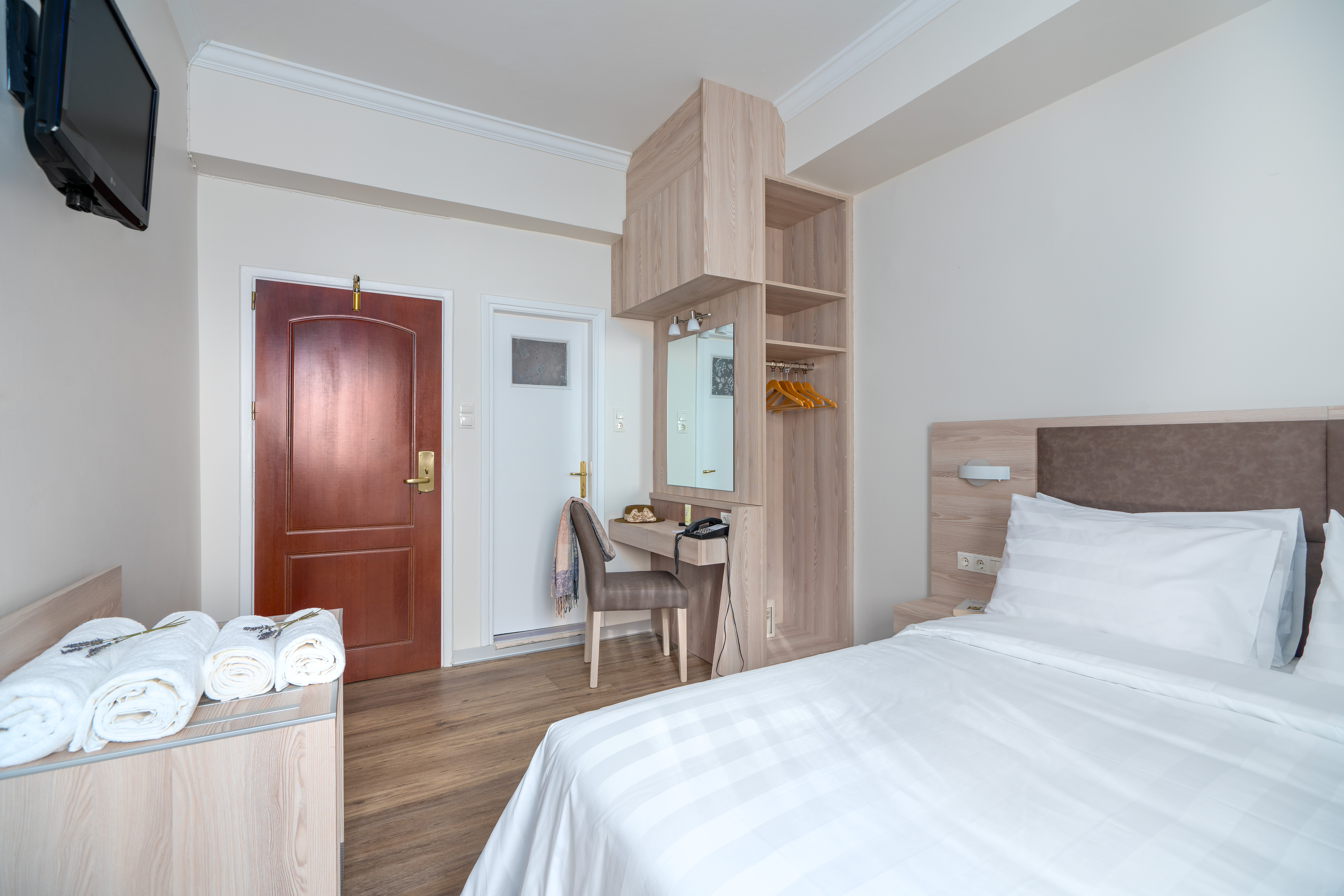 Double or Twin Standard