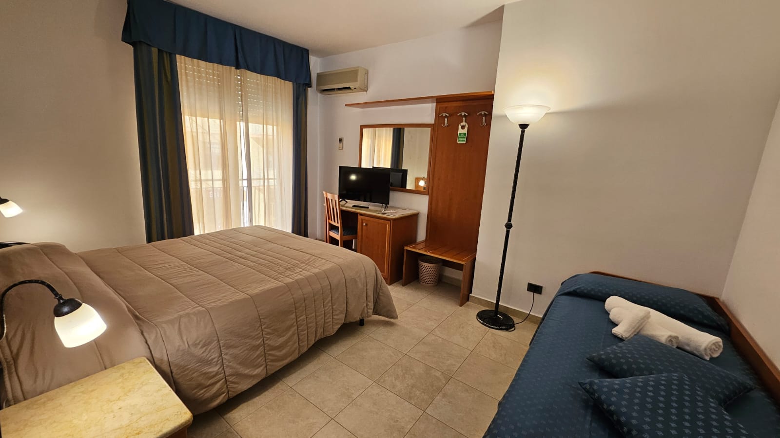 Triple One Bedroom with Terrace