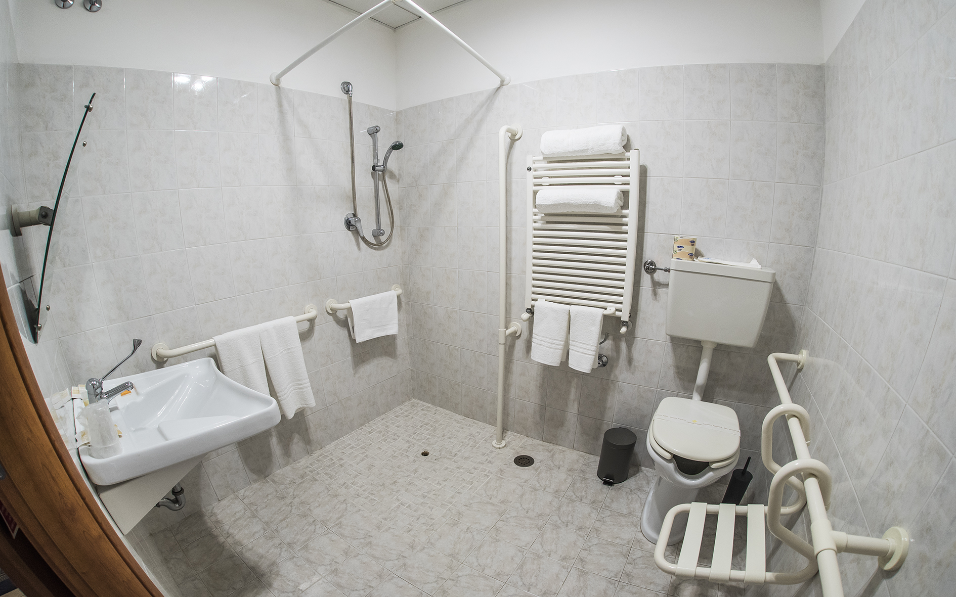 Twin One Bedroom One Bathroom