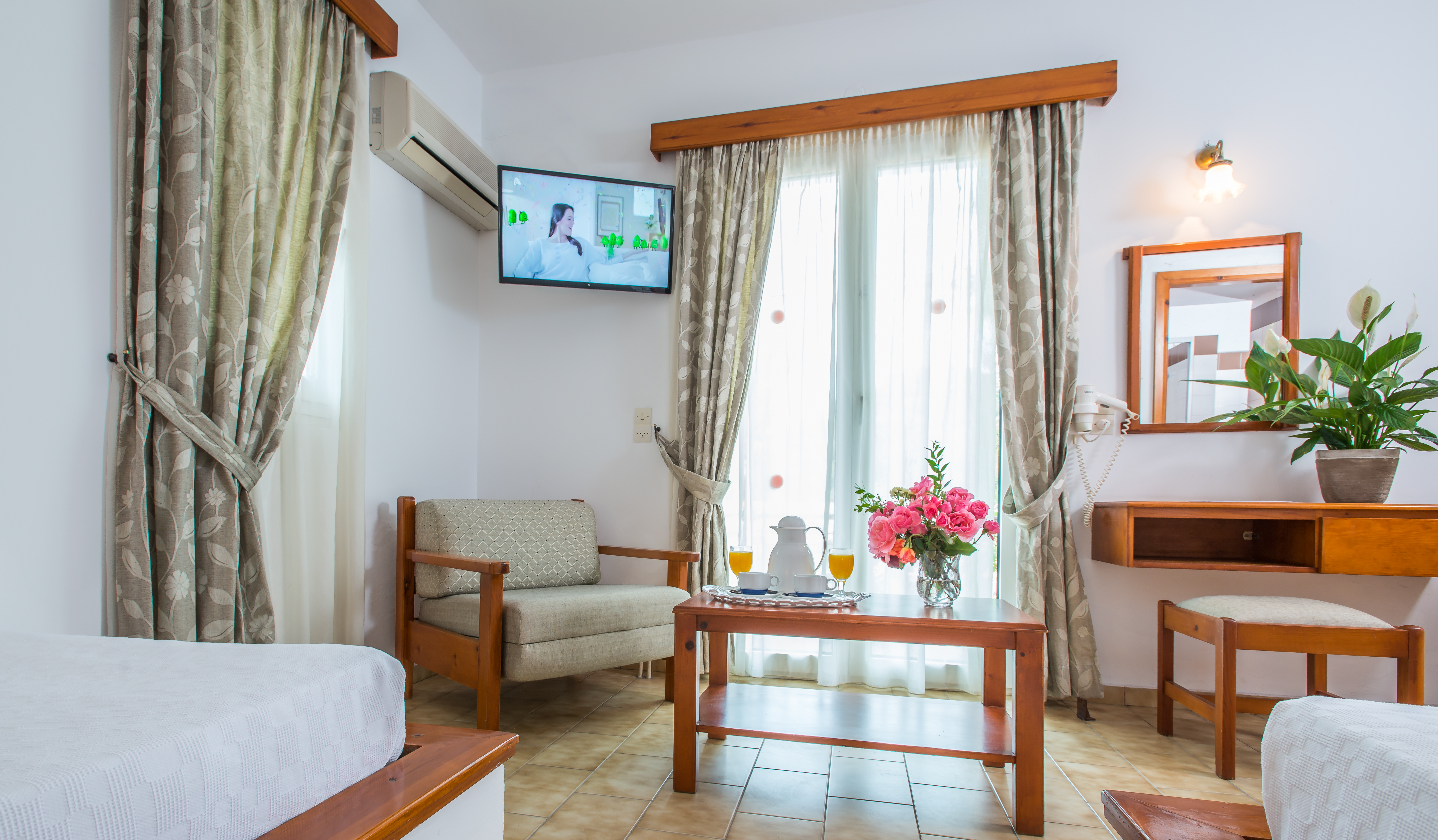 Bungalow Garden View