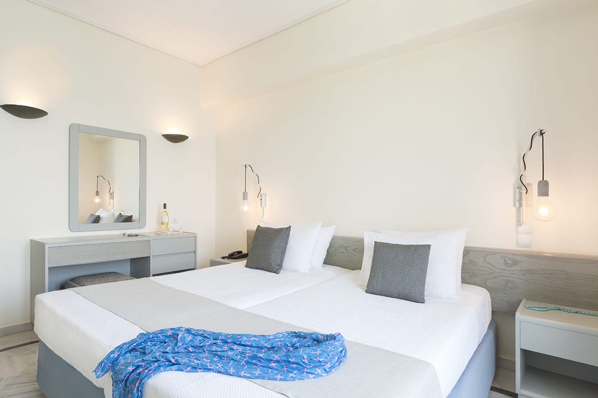 Double or Twin Mountain View