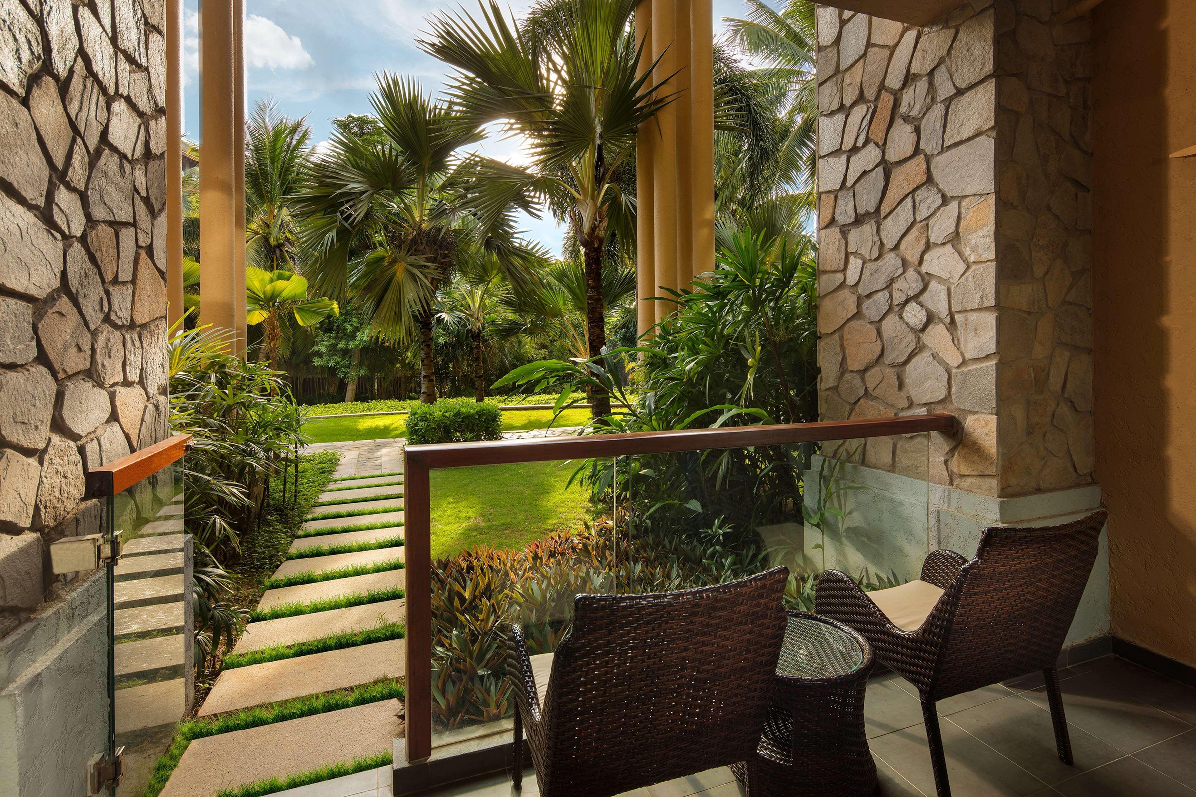 Double Deluxe King Bed