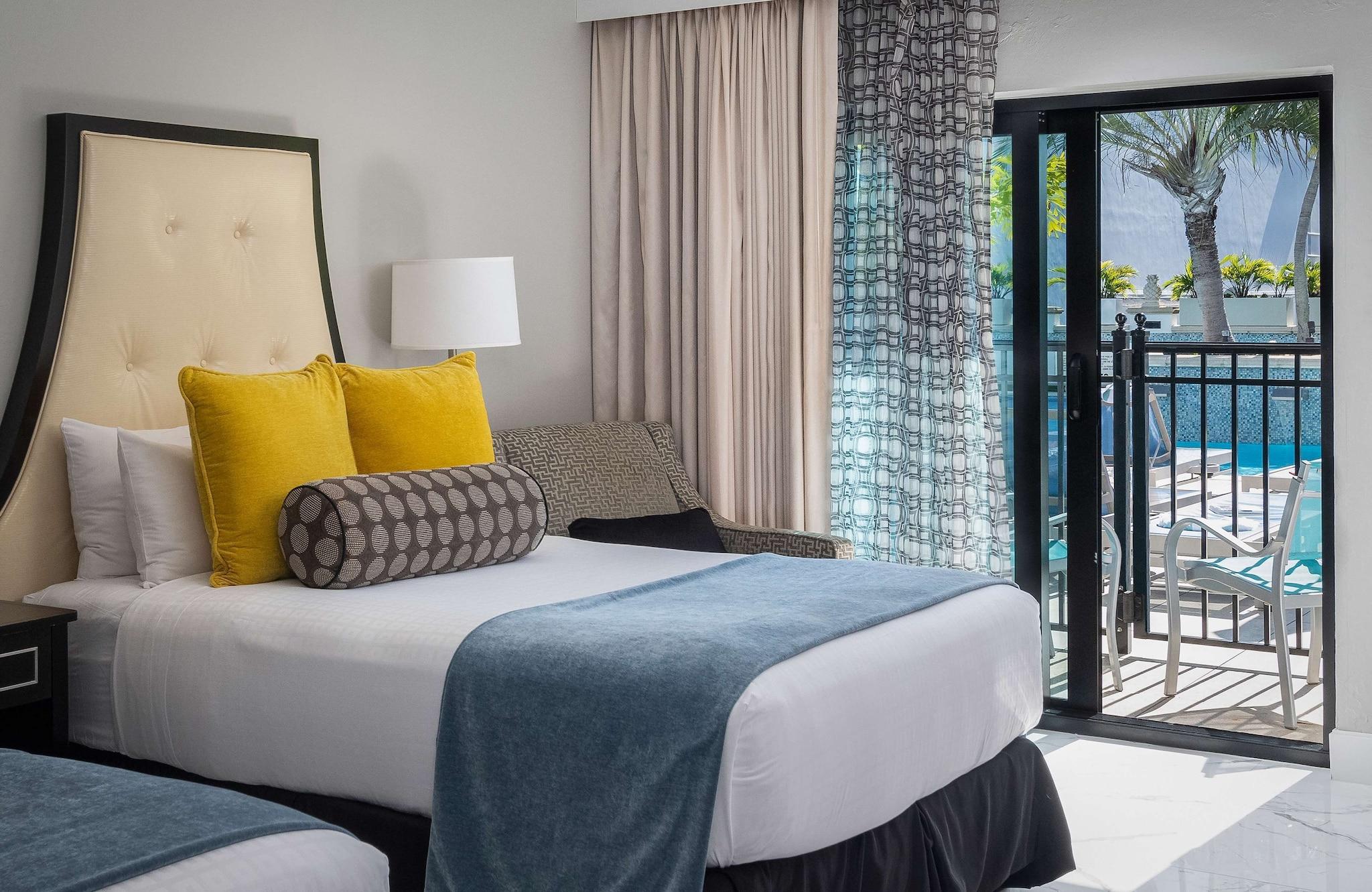 Double Deluxe Pool View