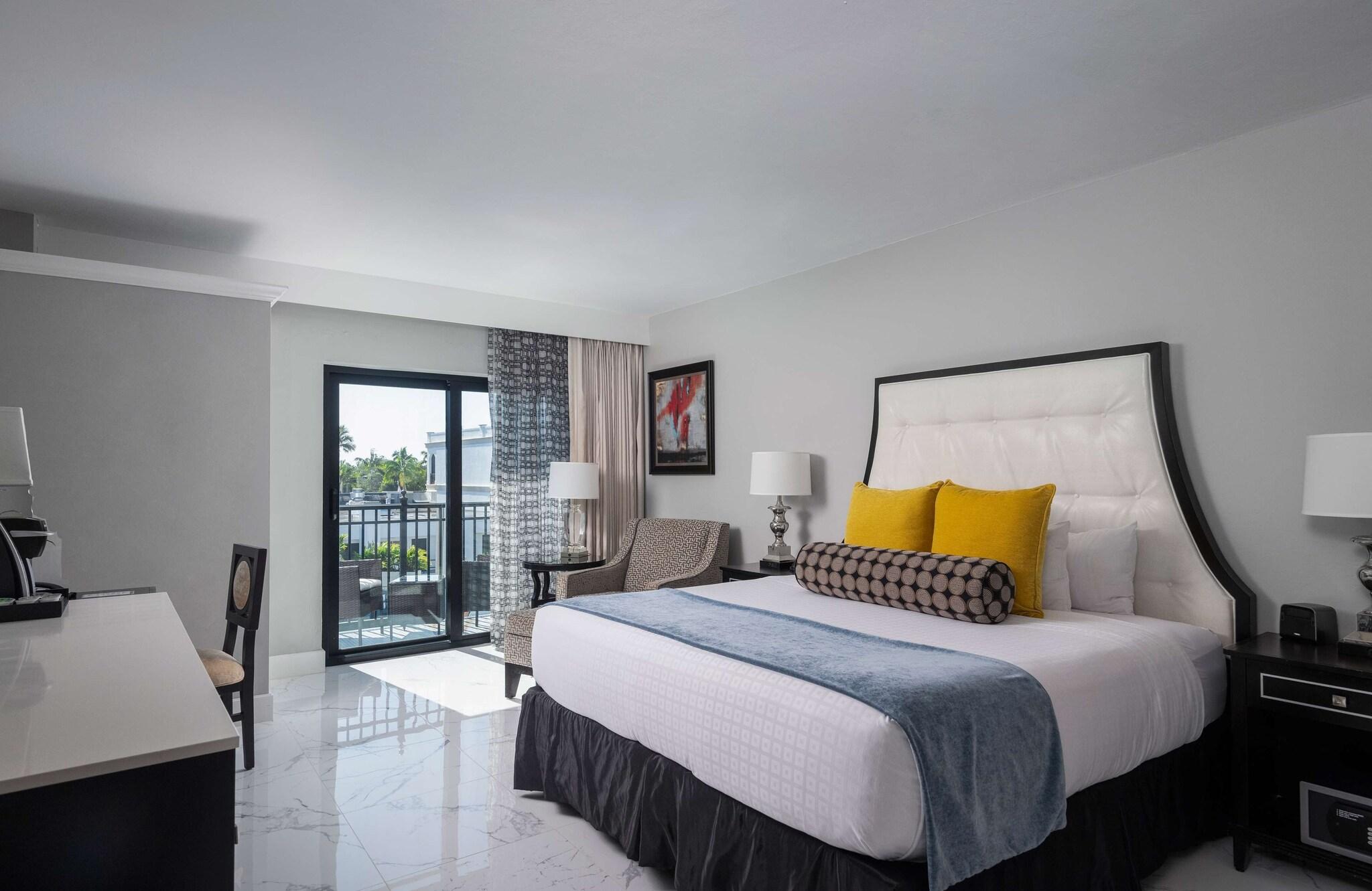 Double Deluxe Pool View