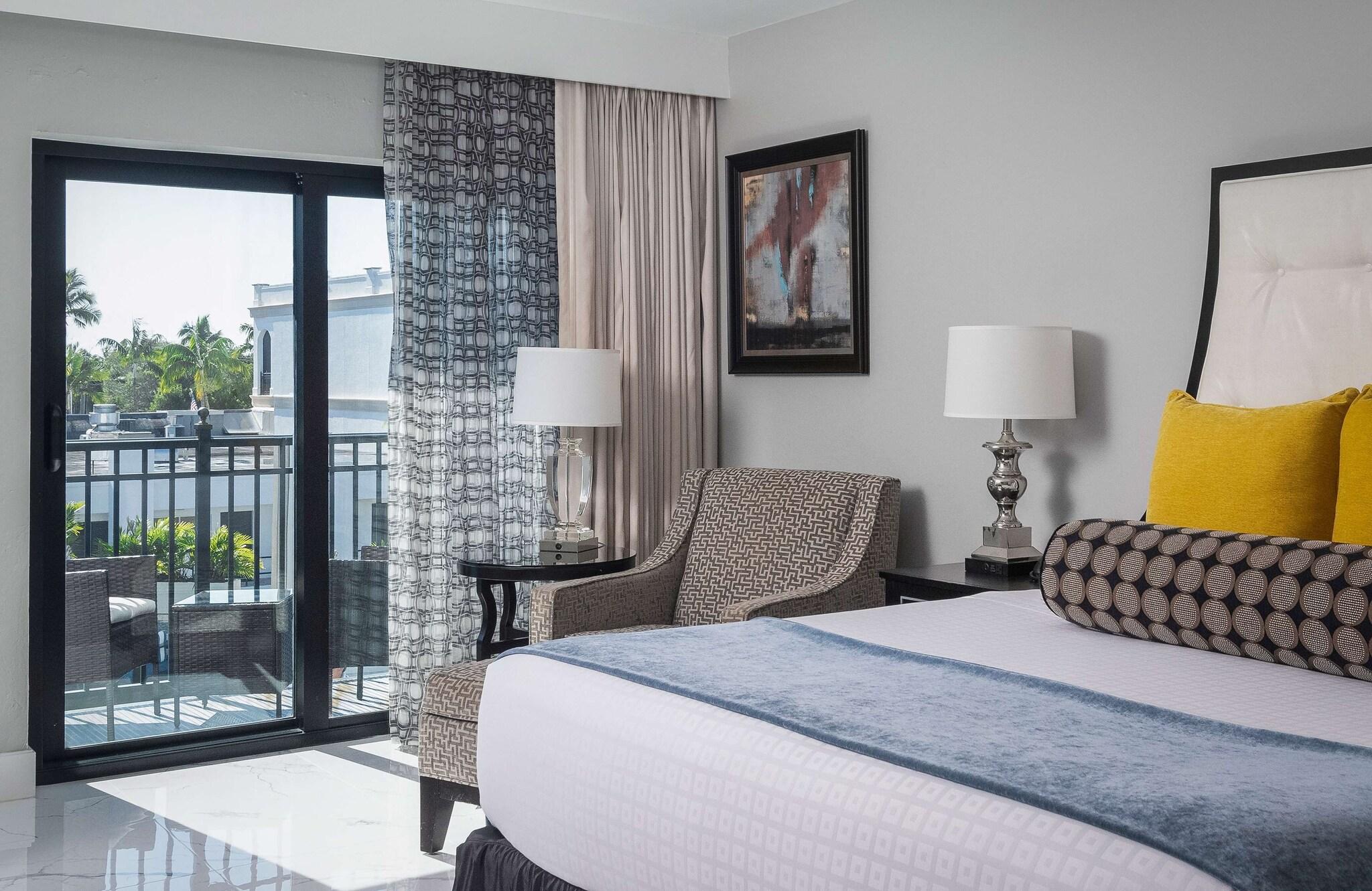 Double Deluxe Pool View