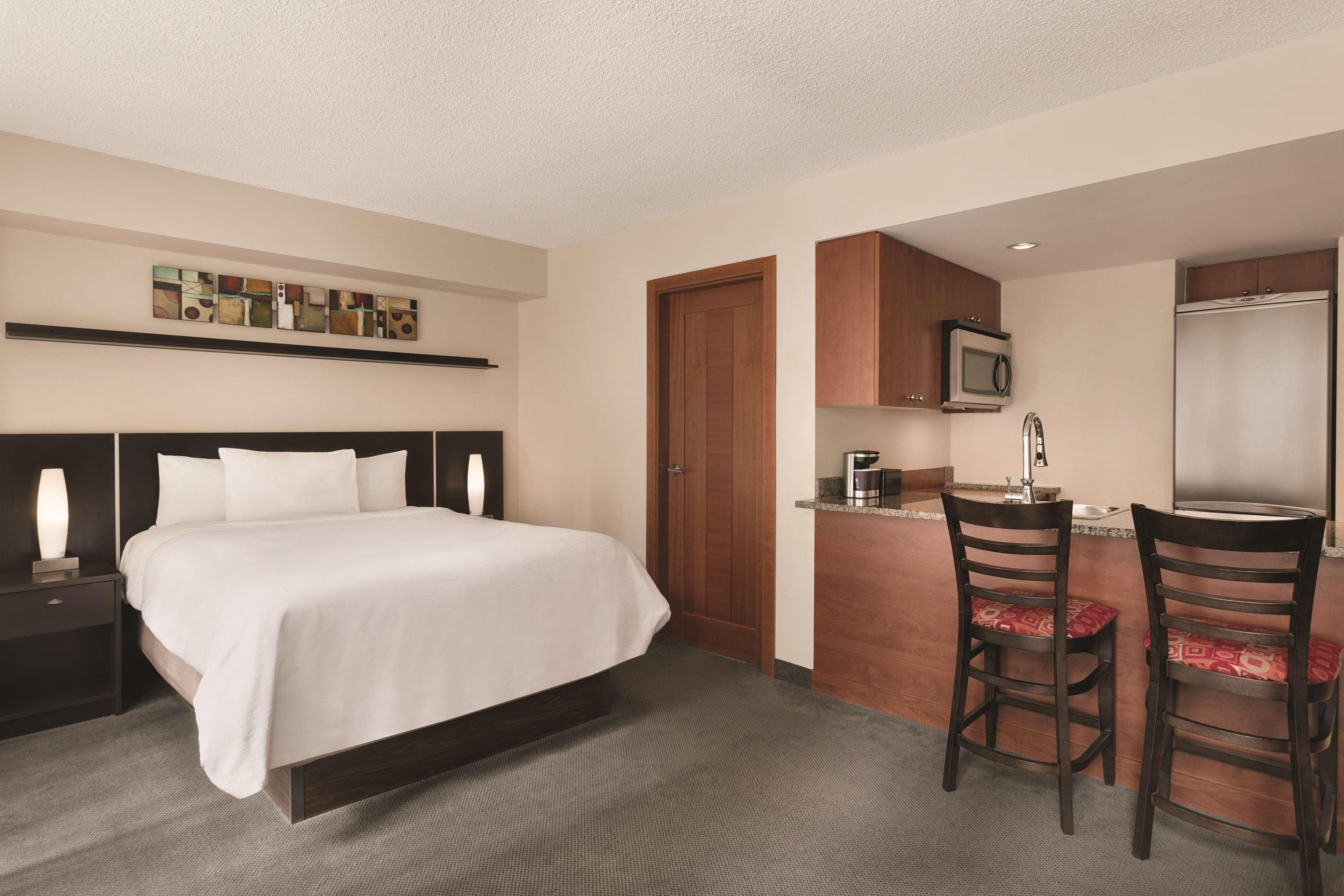 Double Queen Bed Non Smoking