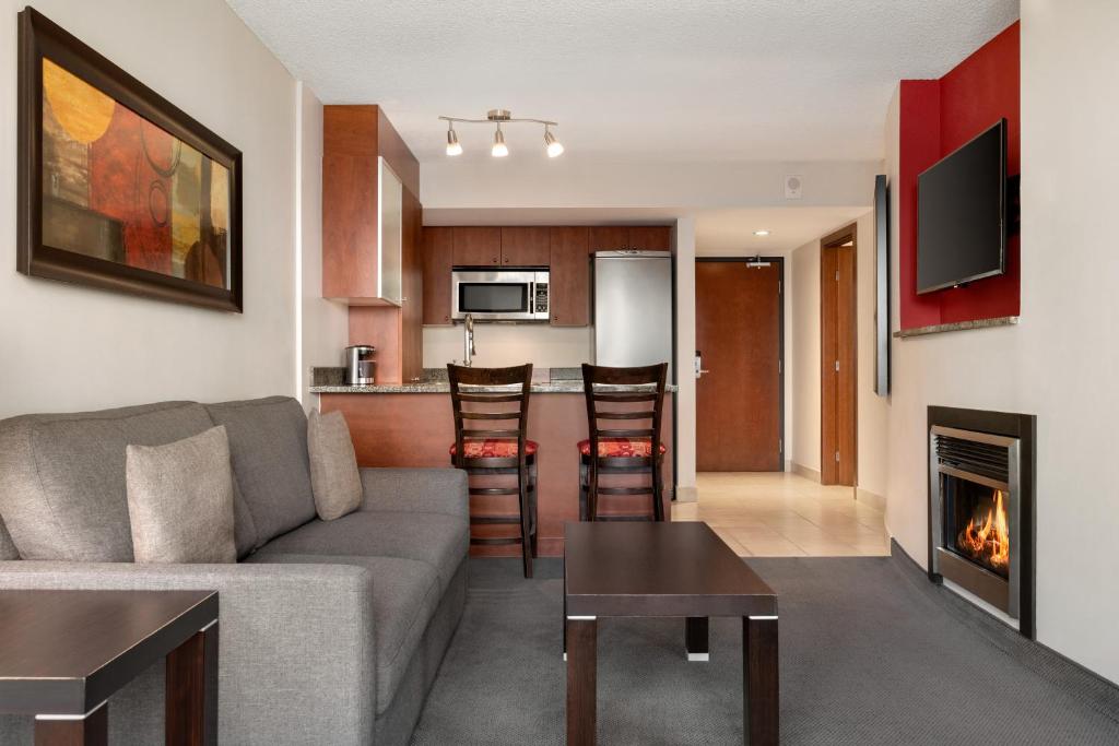 Suite Premium Queen Bed