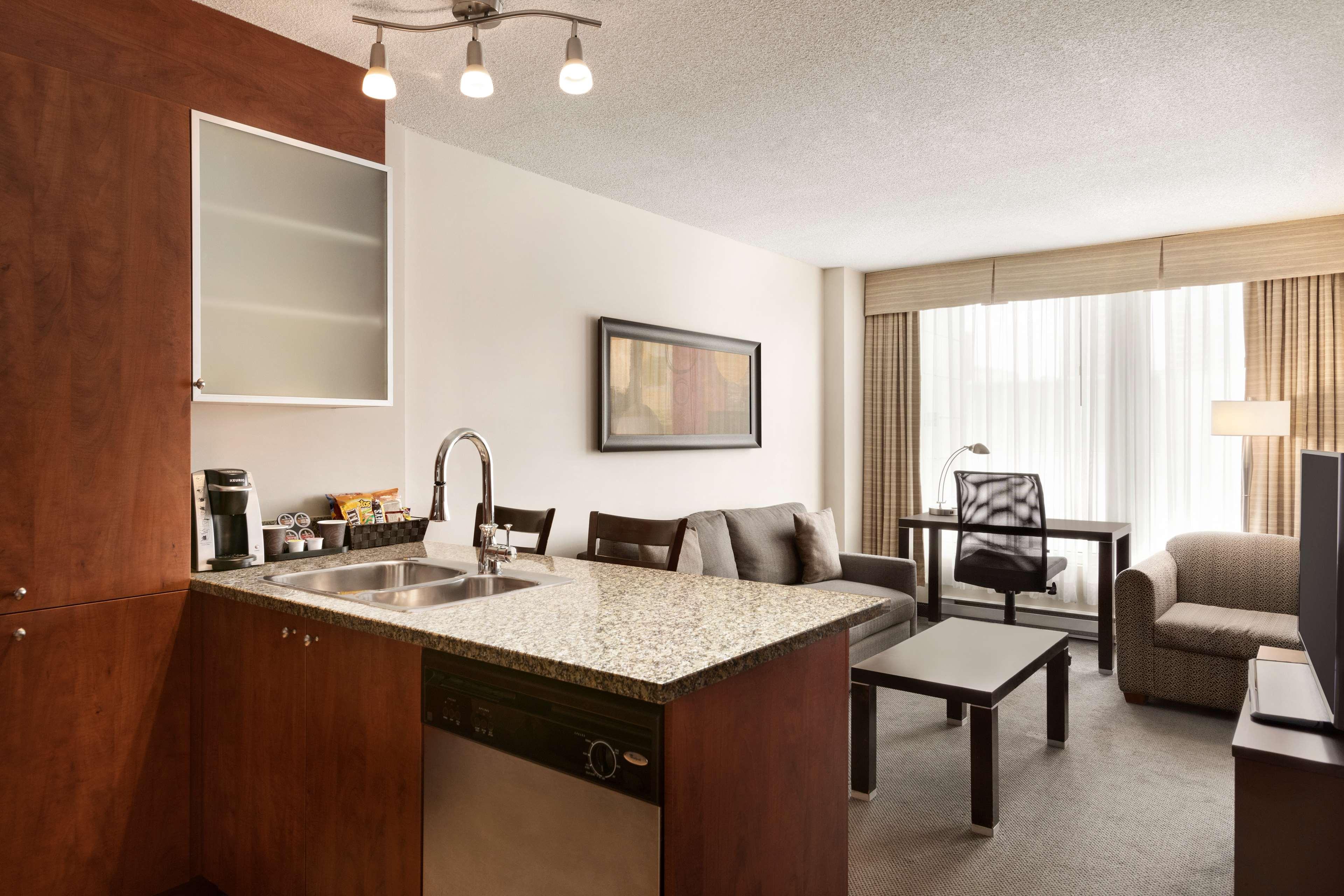 Suite Premium Queen Bed