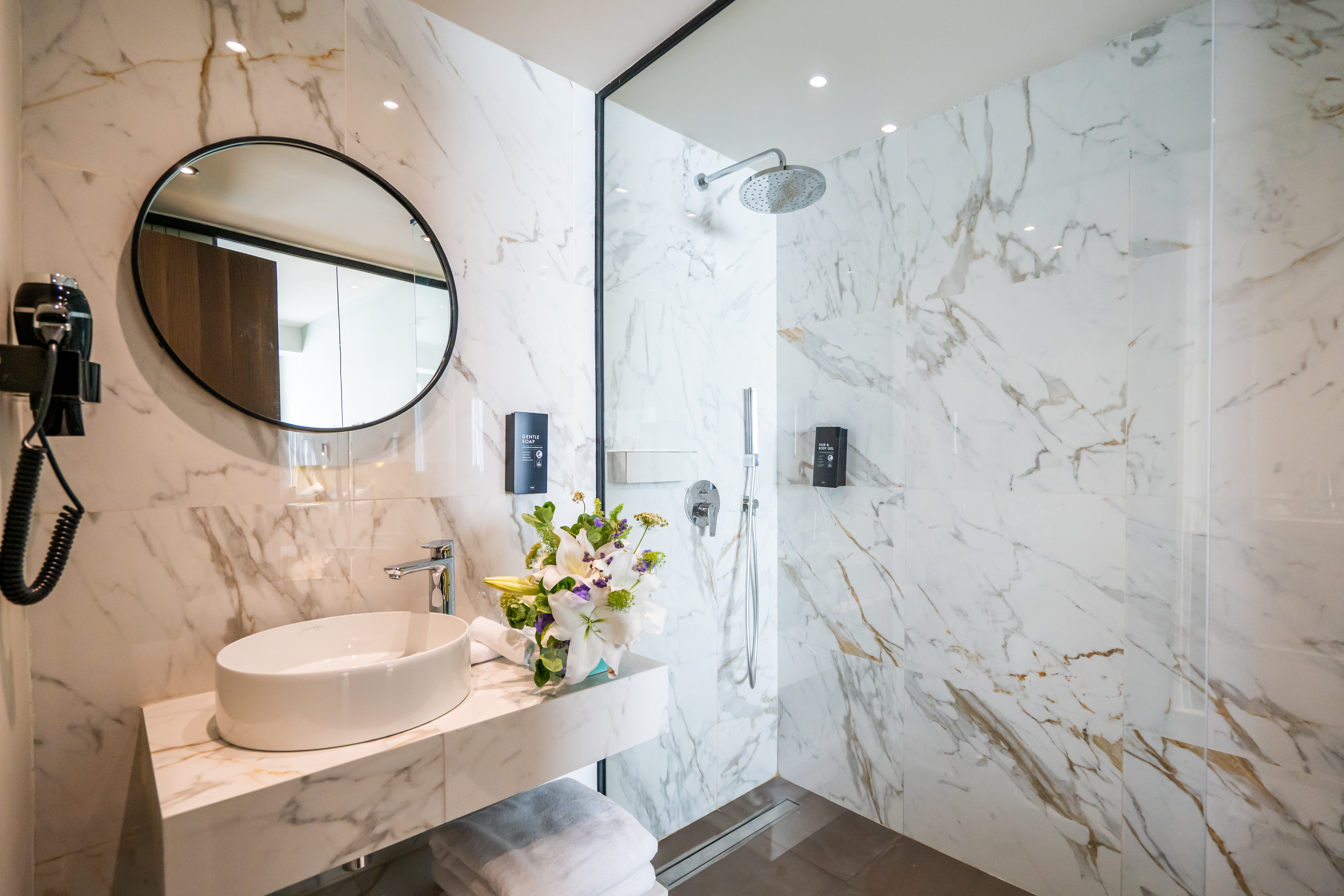 Double Deluxe Two Beds