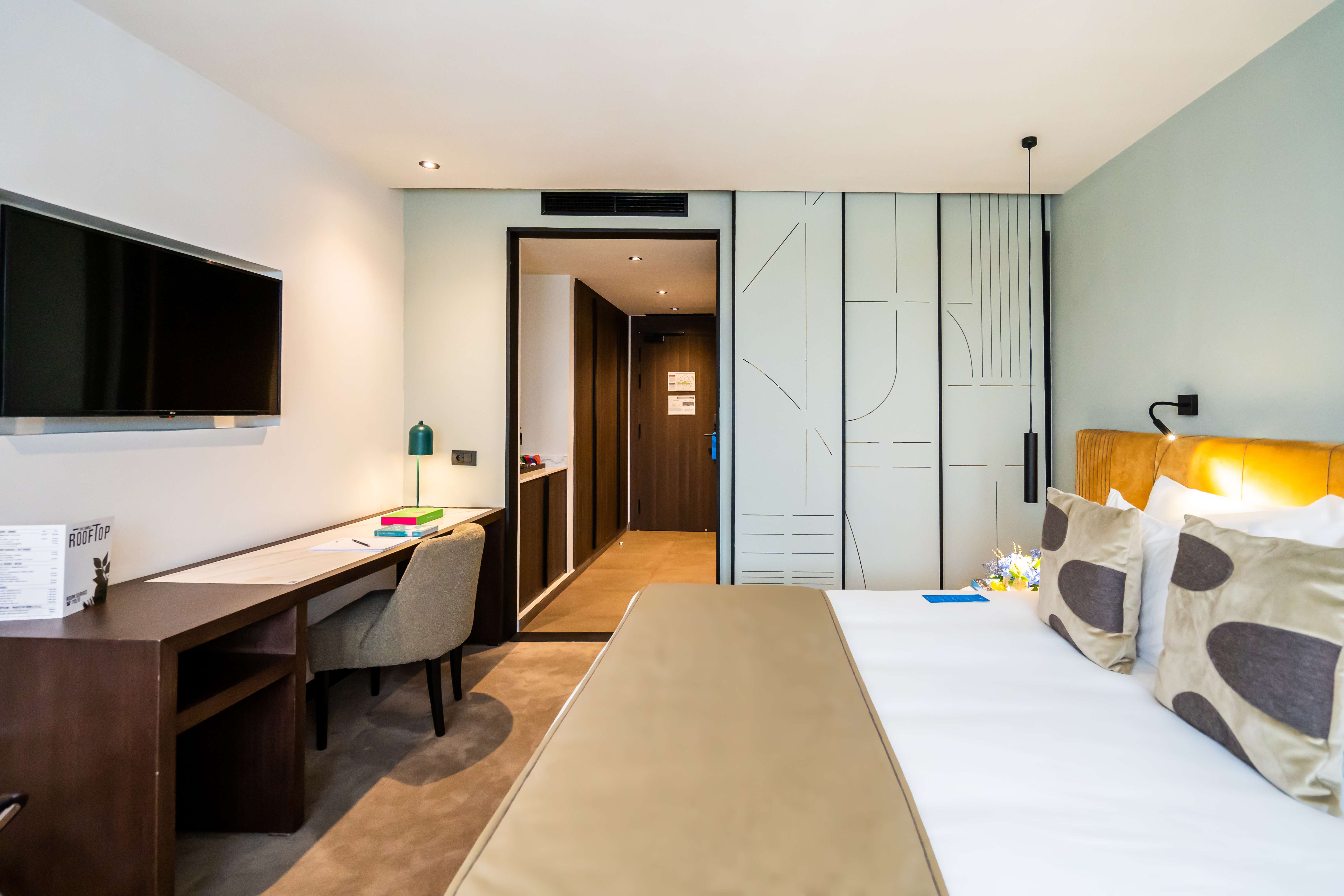 Double or Twin Executive