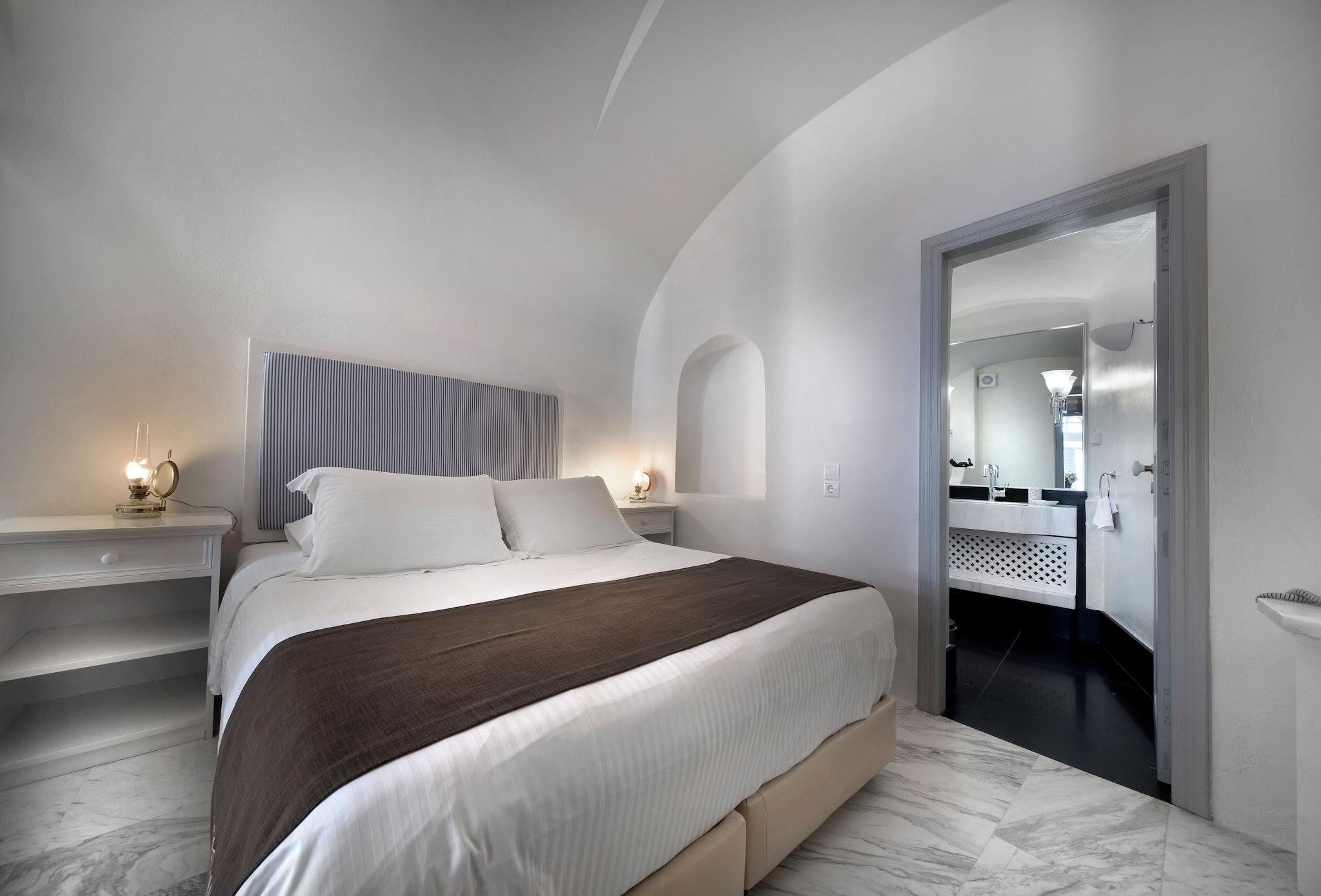 Double Queen Size Bed