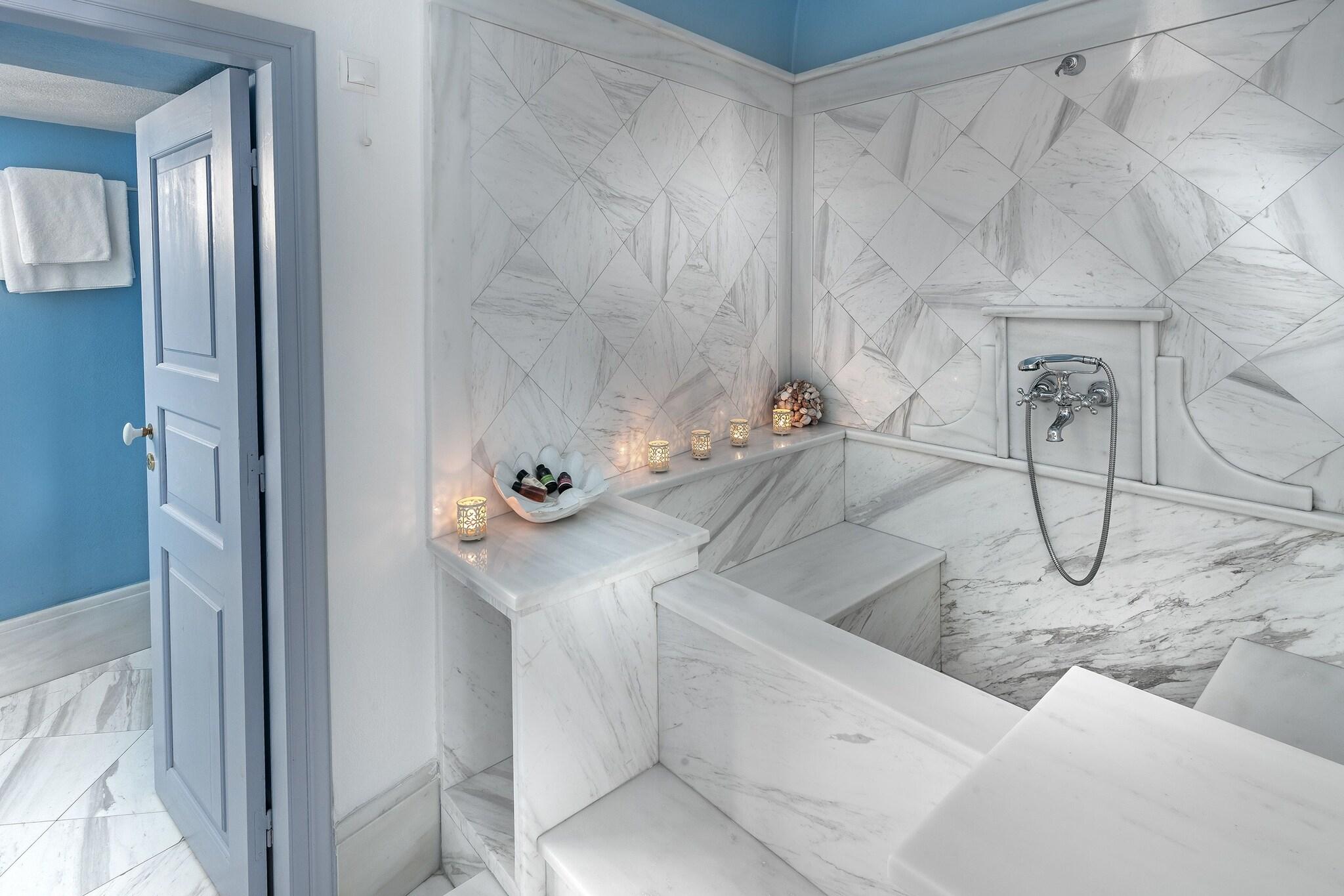 Double Sea View King Bed