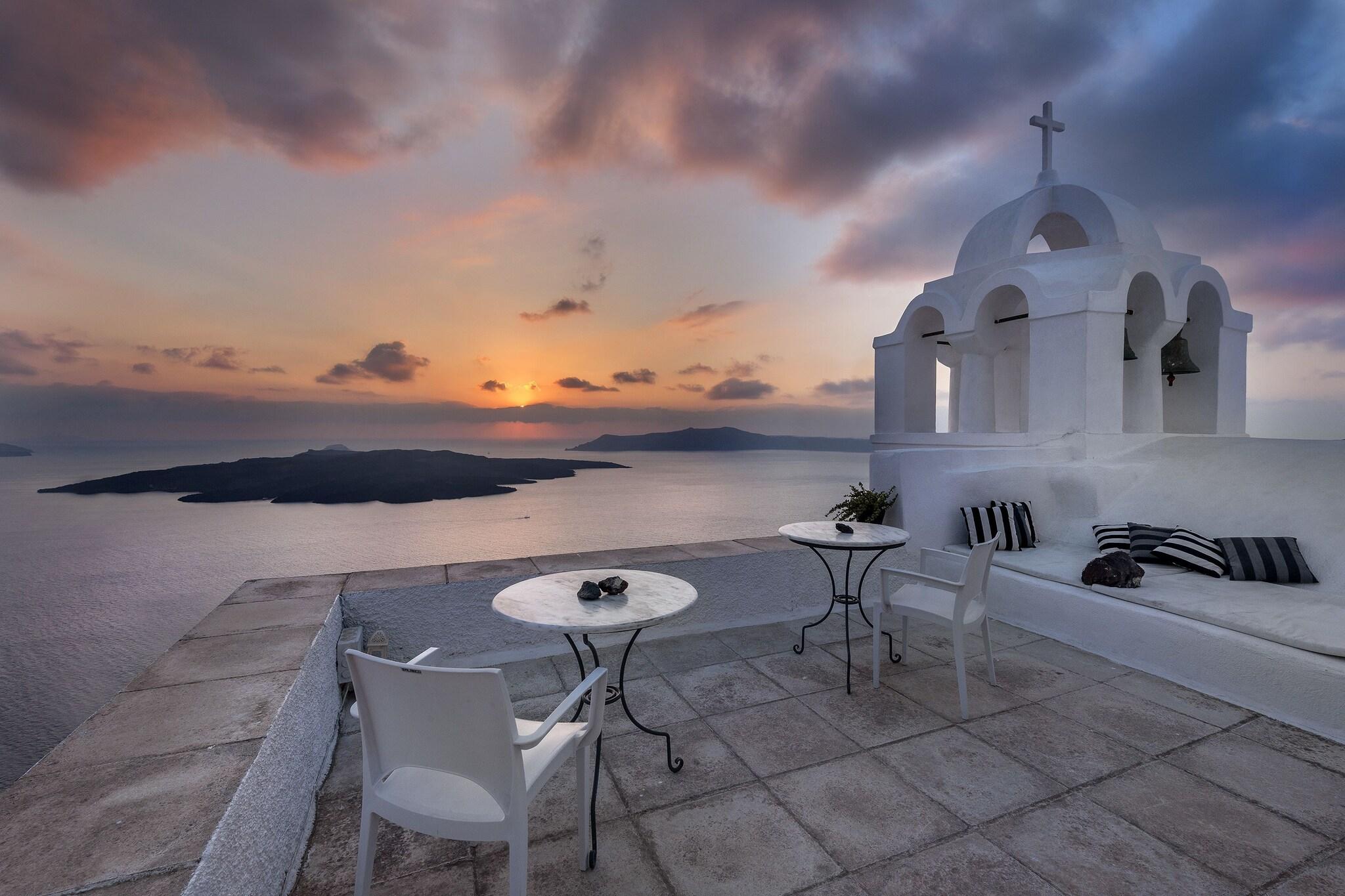 Double Queen Size Bed