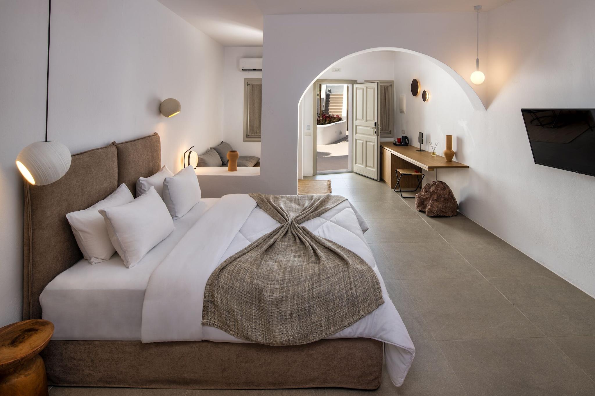 Cave Superior with Views