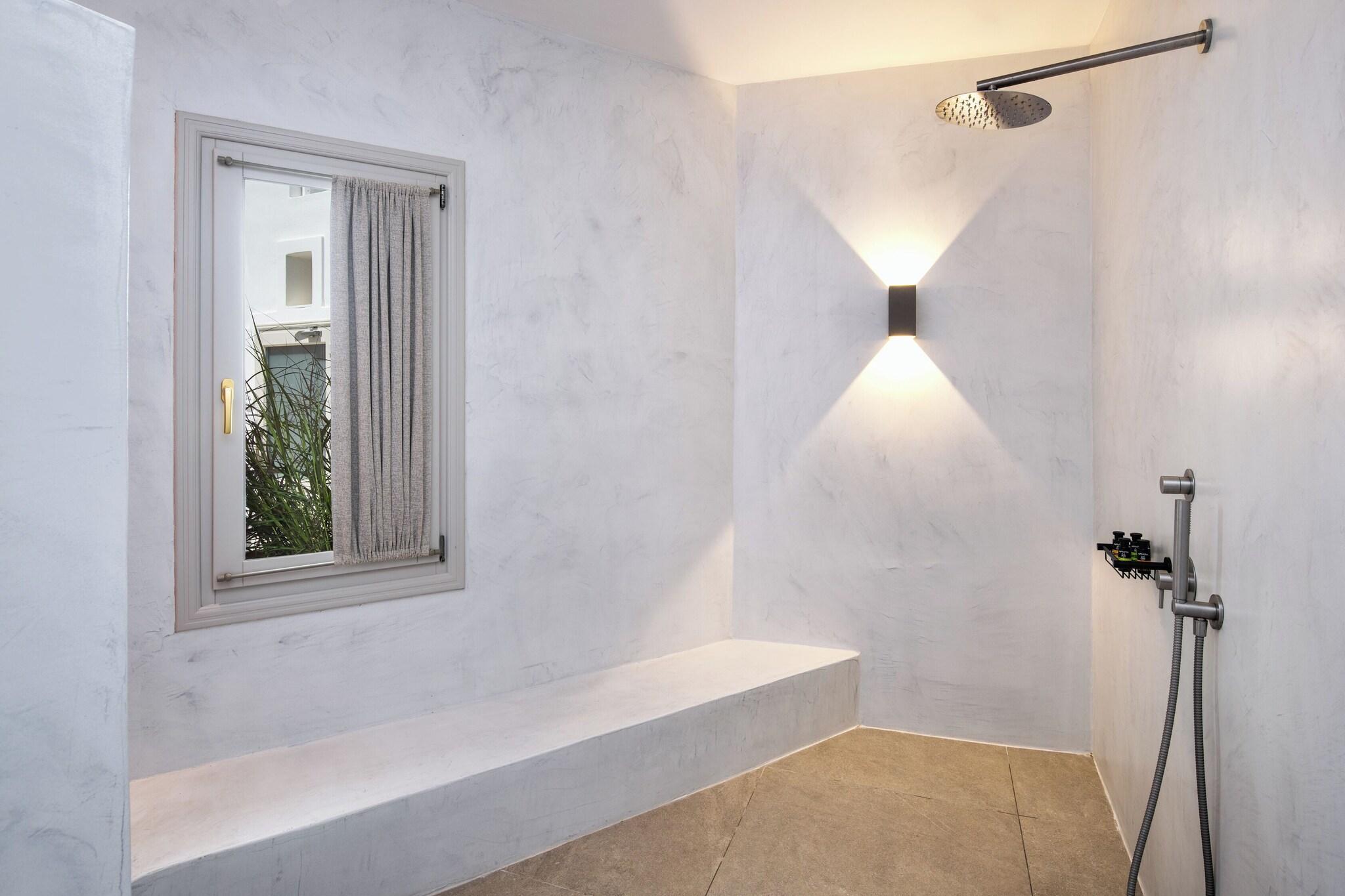 Cave Superior with Views