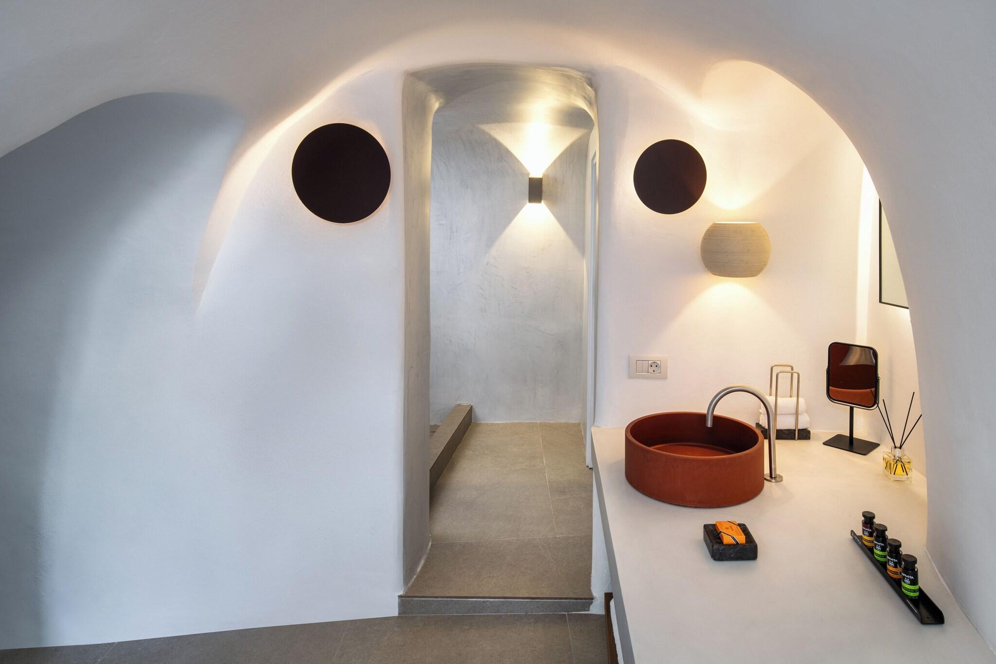 Cave Superior with Views