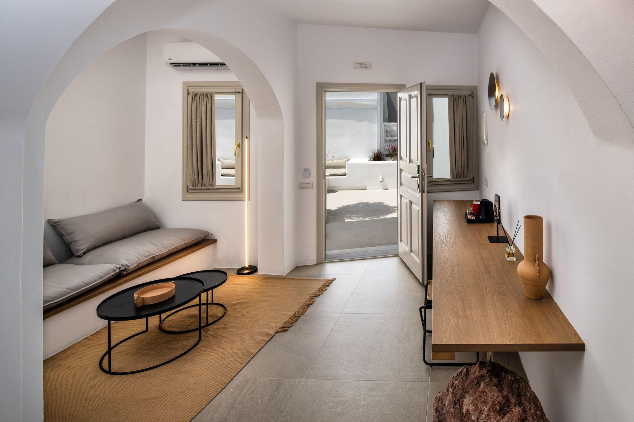 Cave Superior with Views