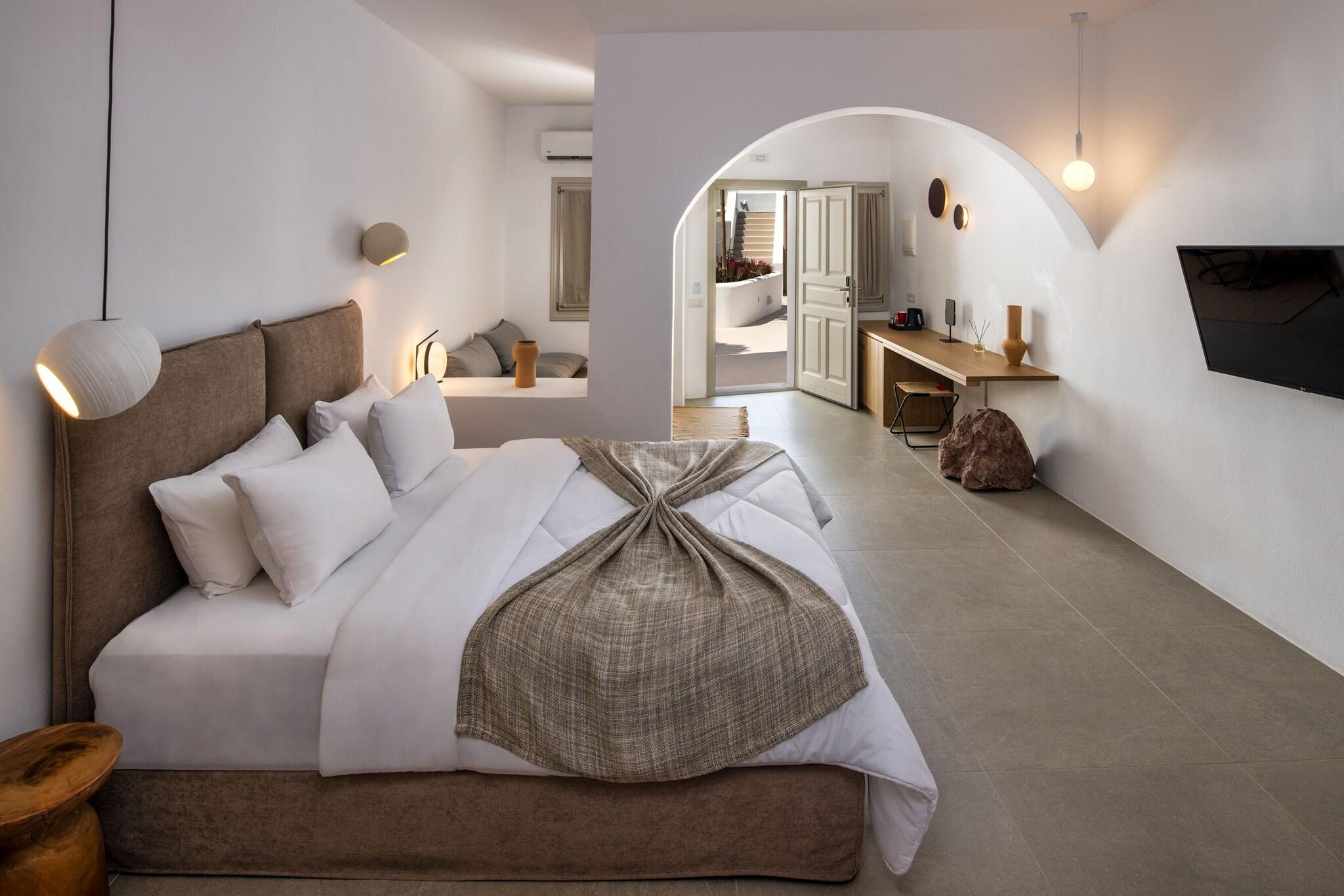 Cave Superior with Views