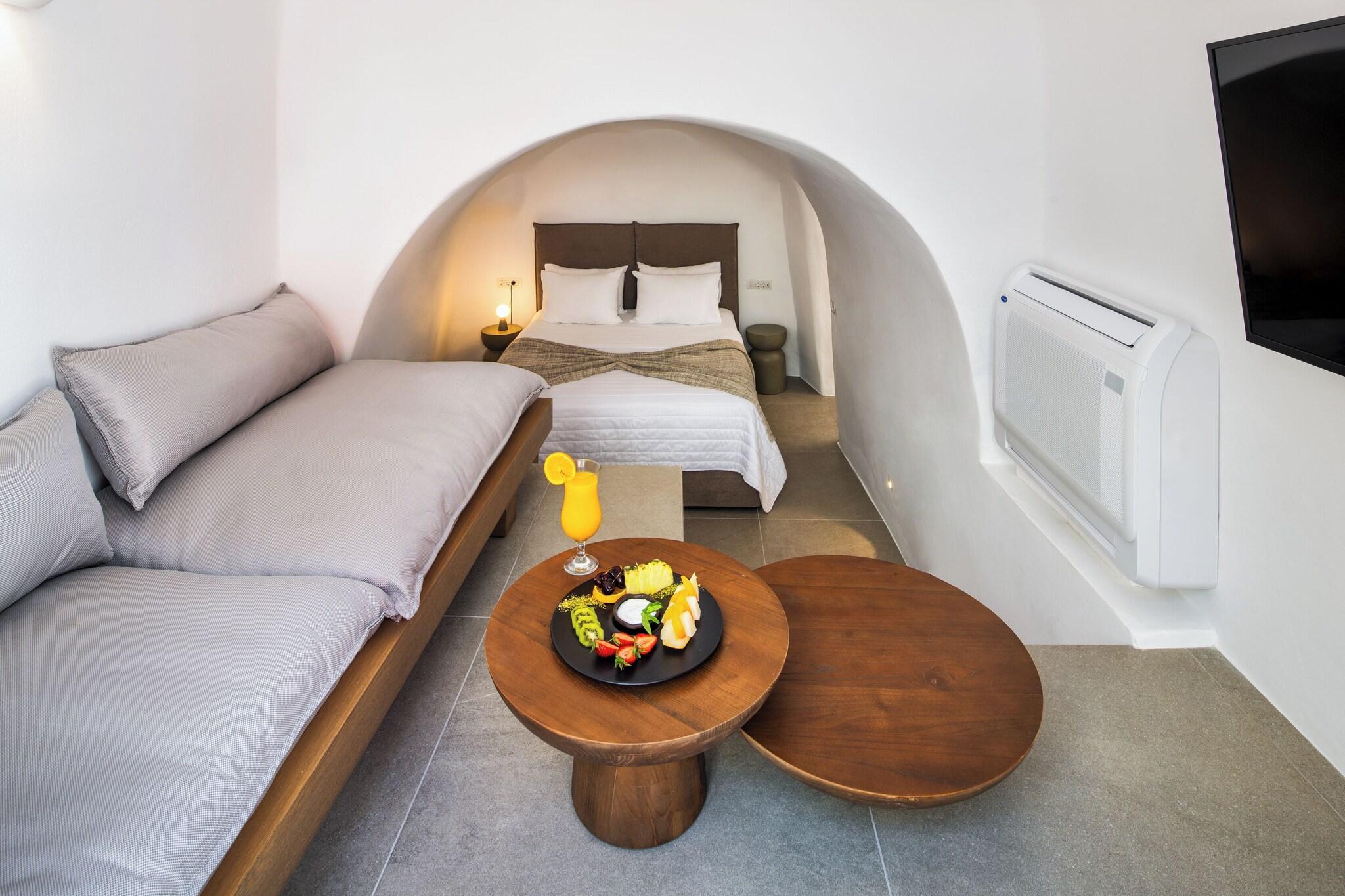 Cave Superior with Views