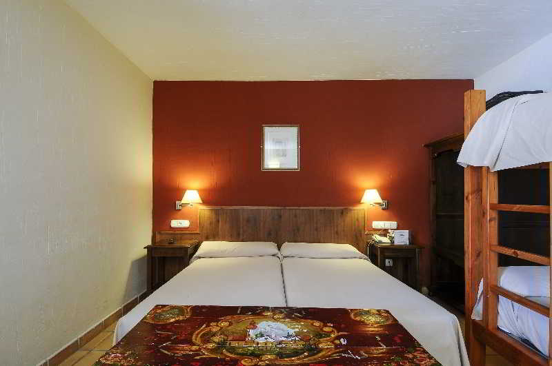 Quadruple Capacity 4