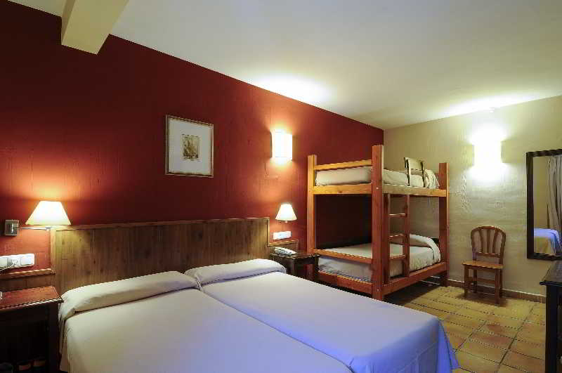 Quadruple Capacity 4