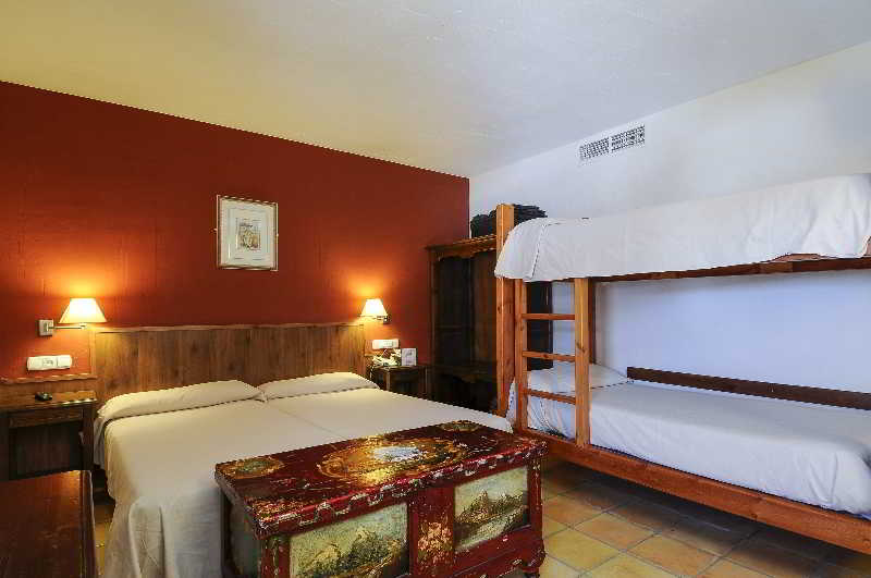 Quadruple Capacity 4