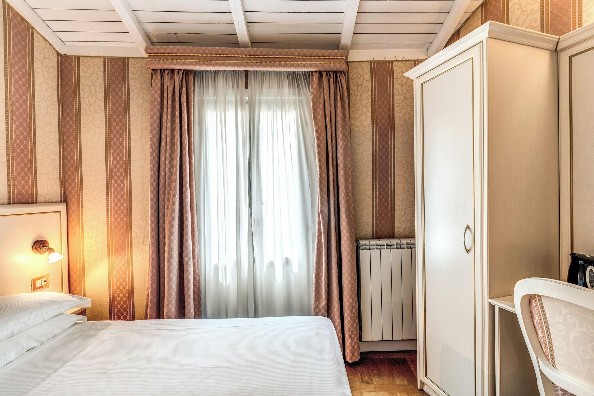 Family Room Three Beds