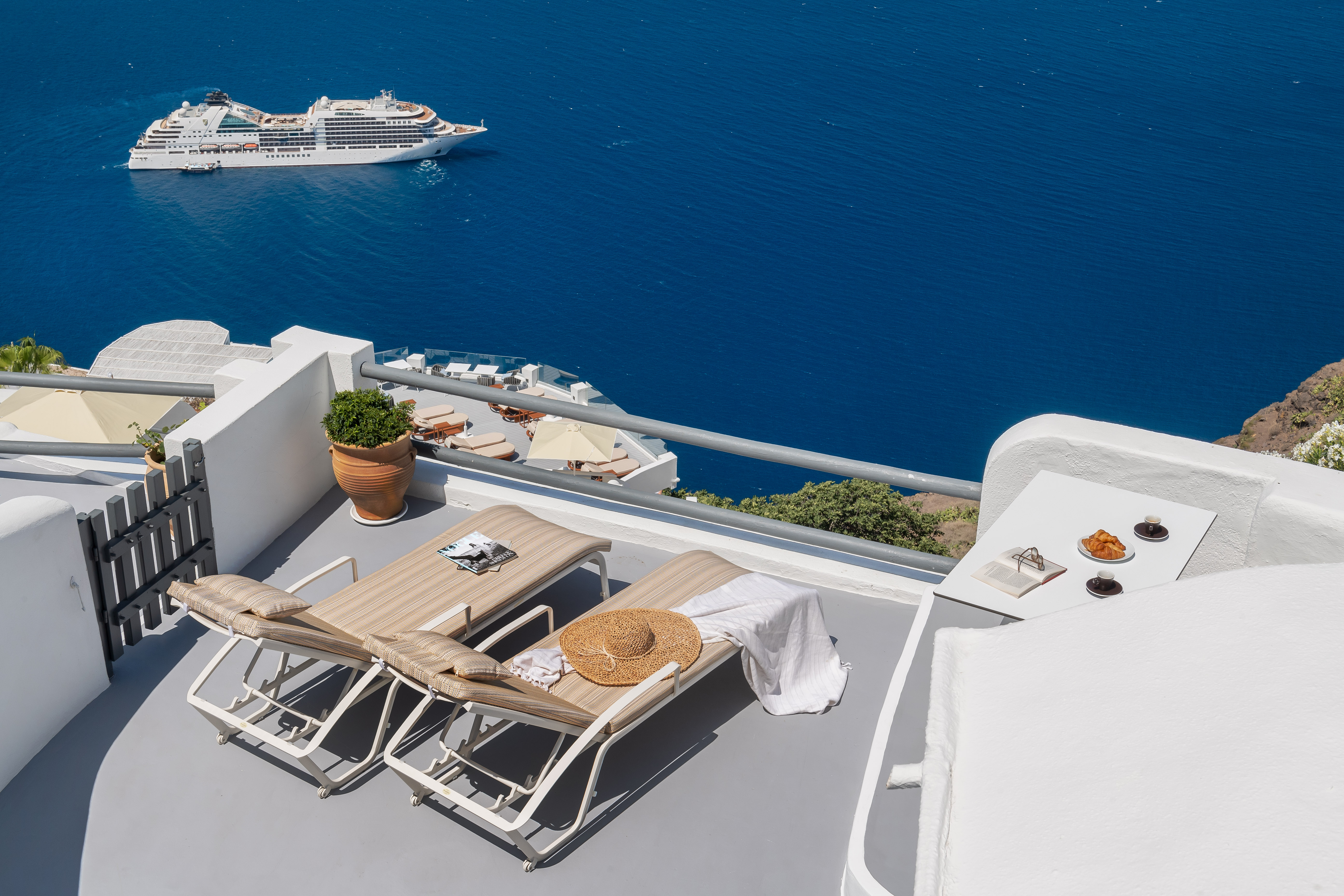 Suite with Views